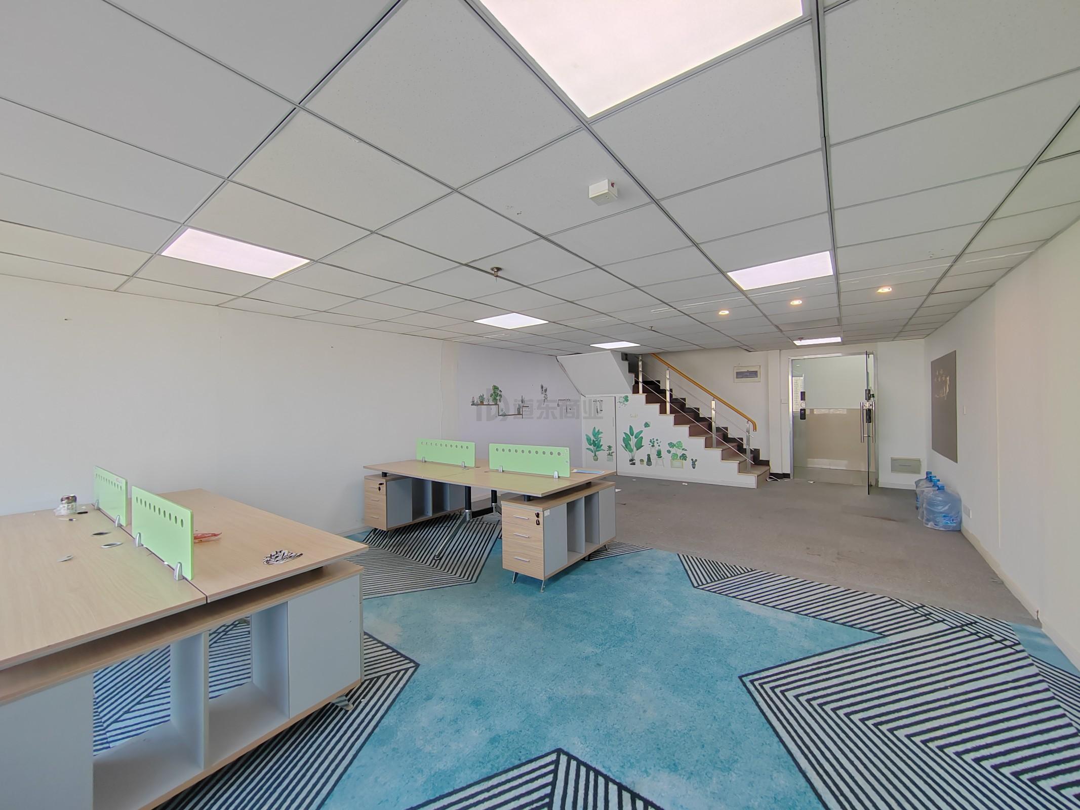 百脑汇科技大厦面积150平