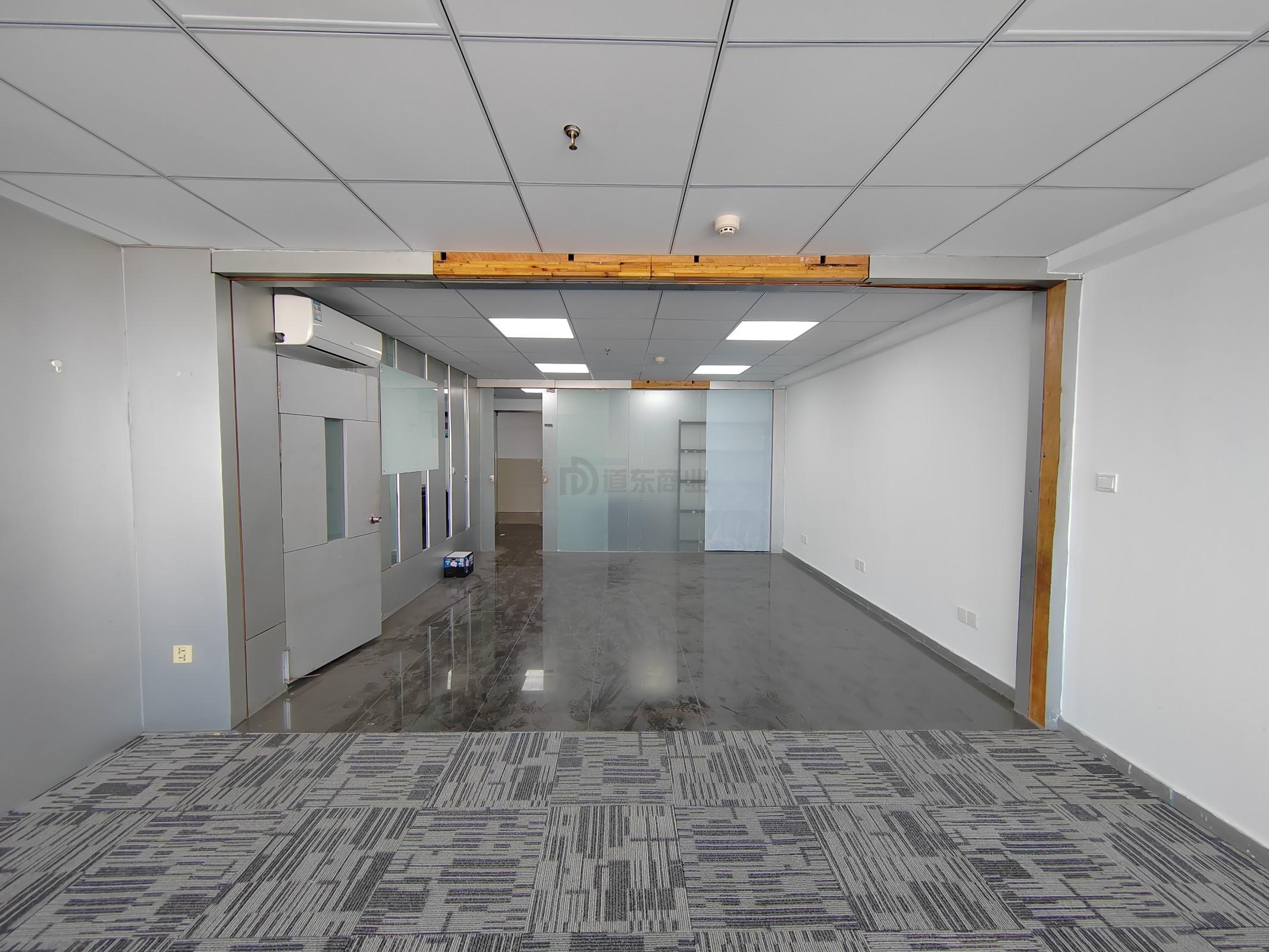 百脑汇科技大厦面积120平