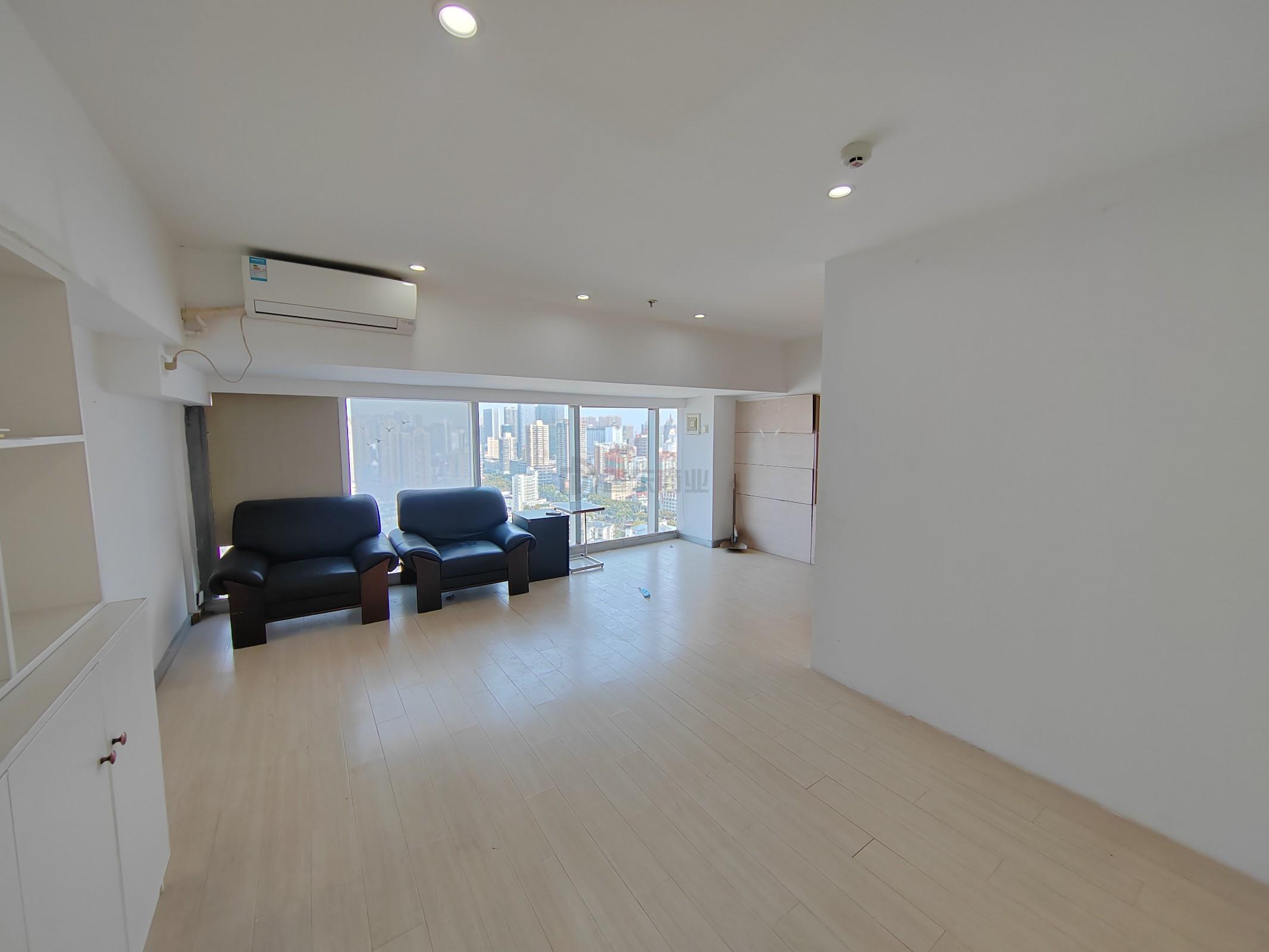 百脑汇科技大厦面积120平