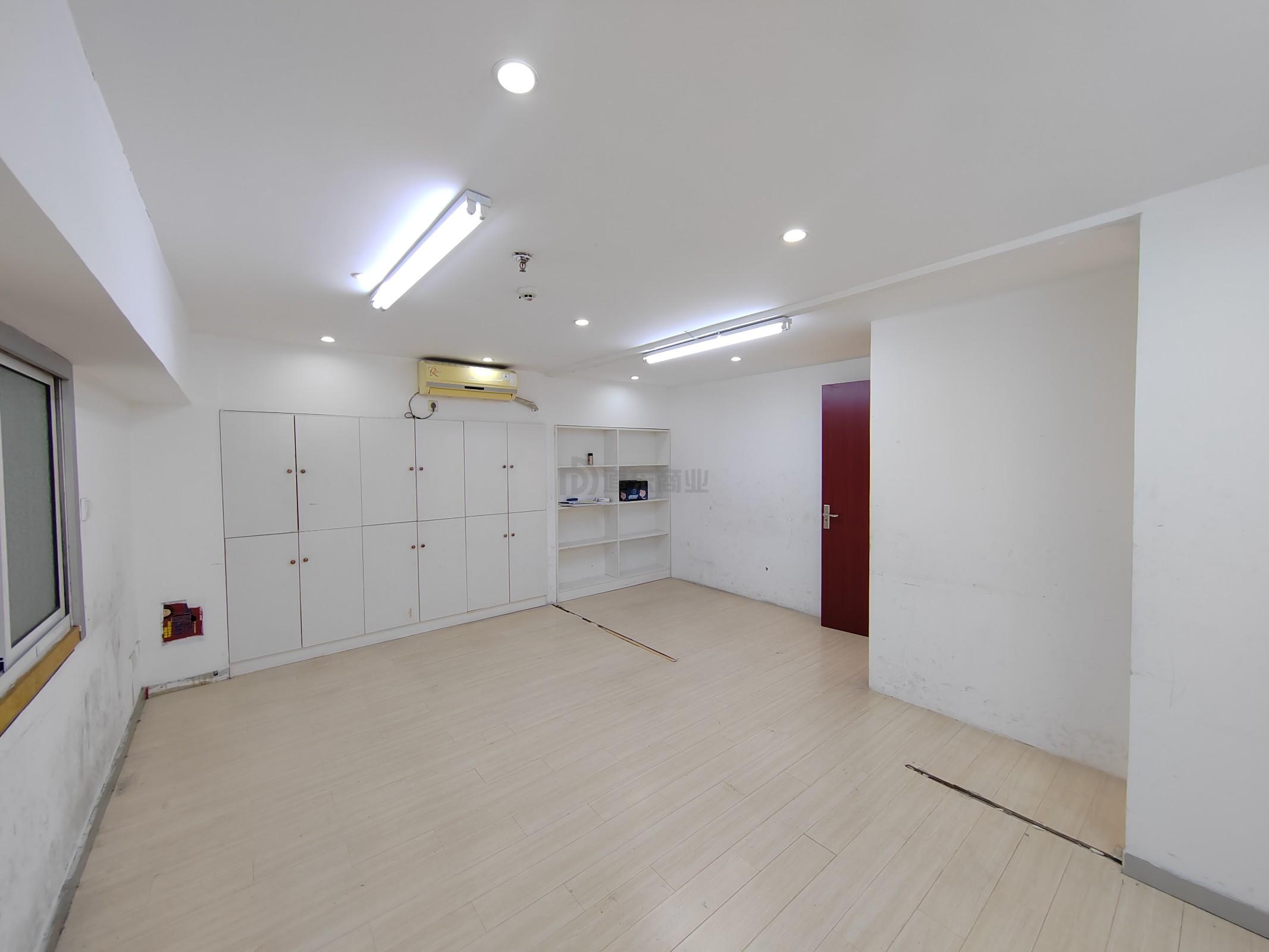 百脑汇科技大厦面积120平