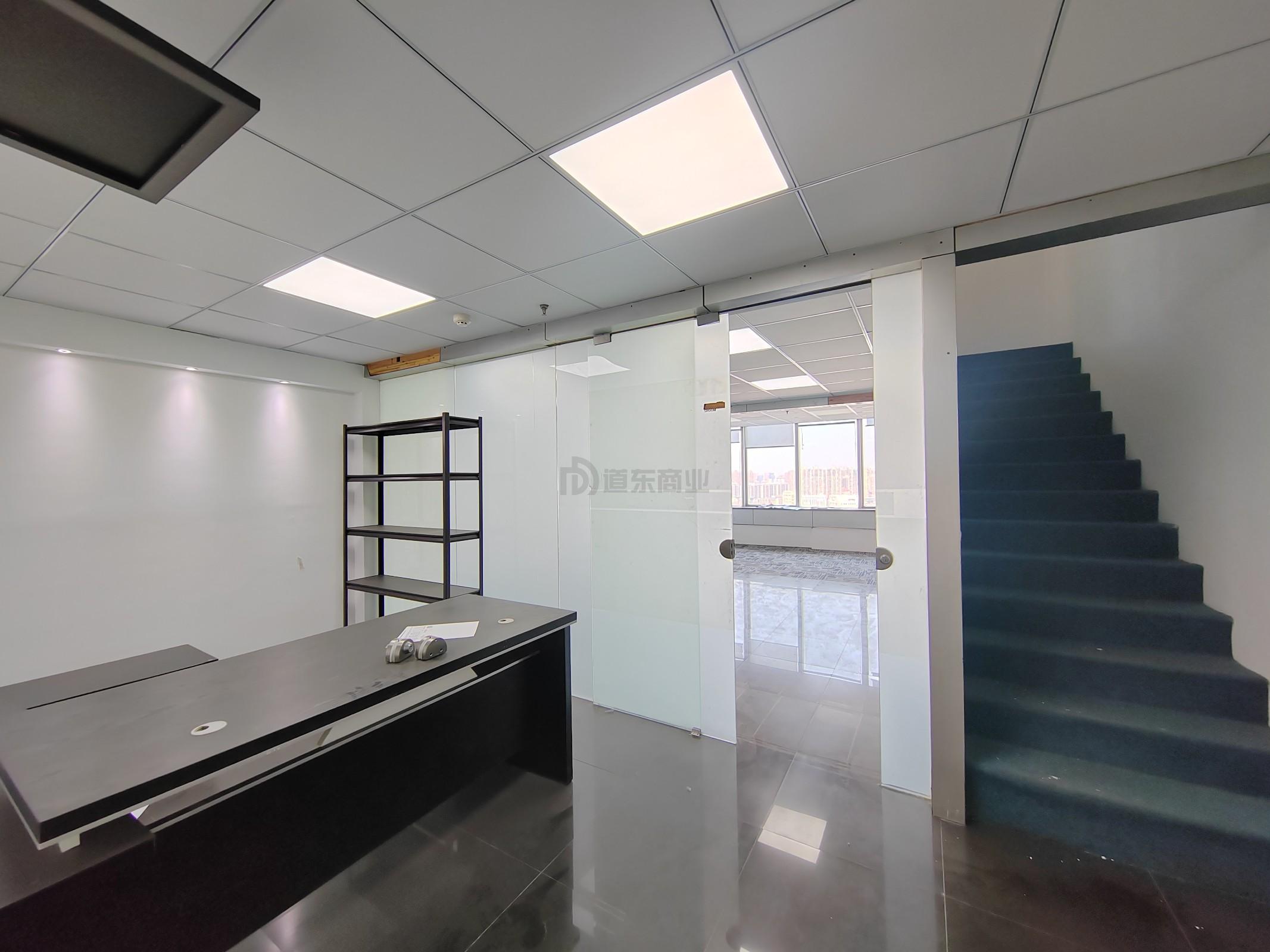 百脑汇科技大厦120平米办公室出租