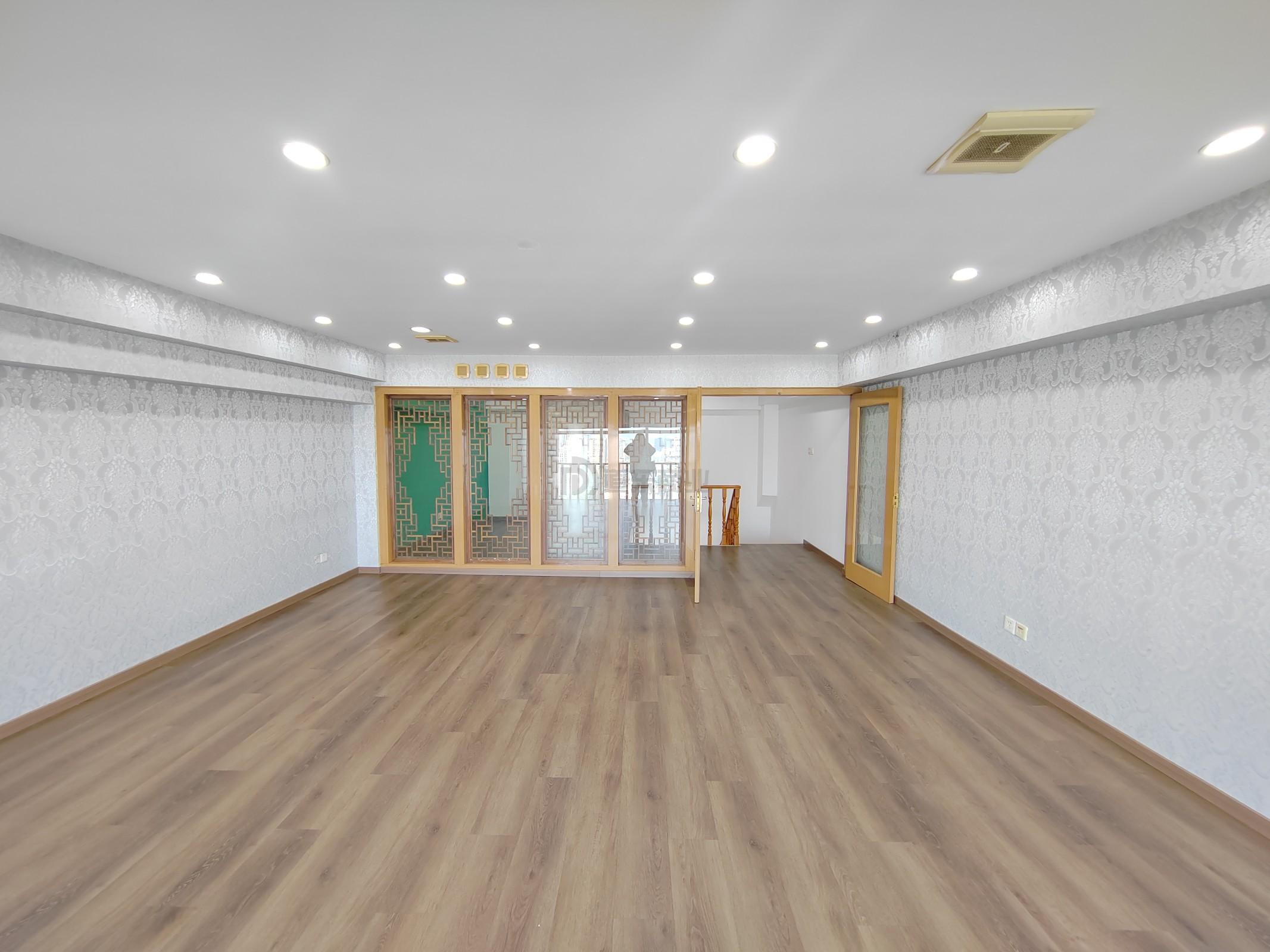 百脑汇科技大厦面积150平