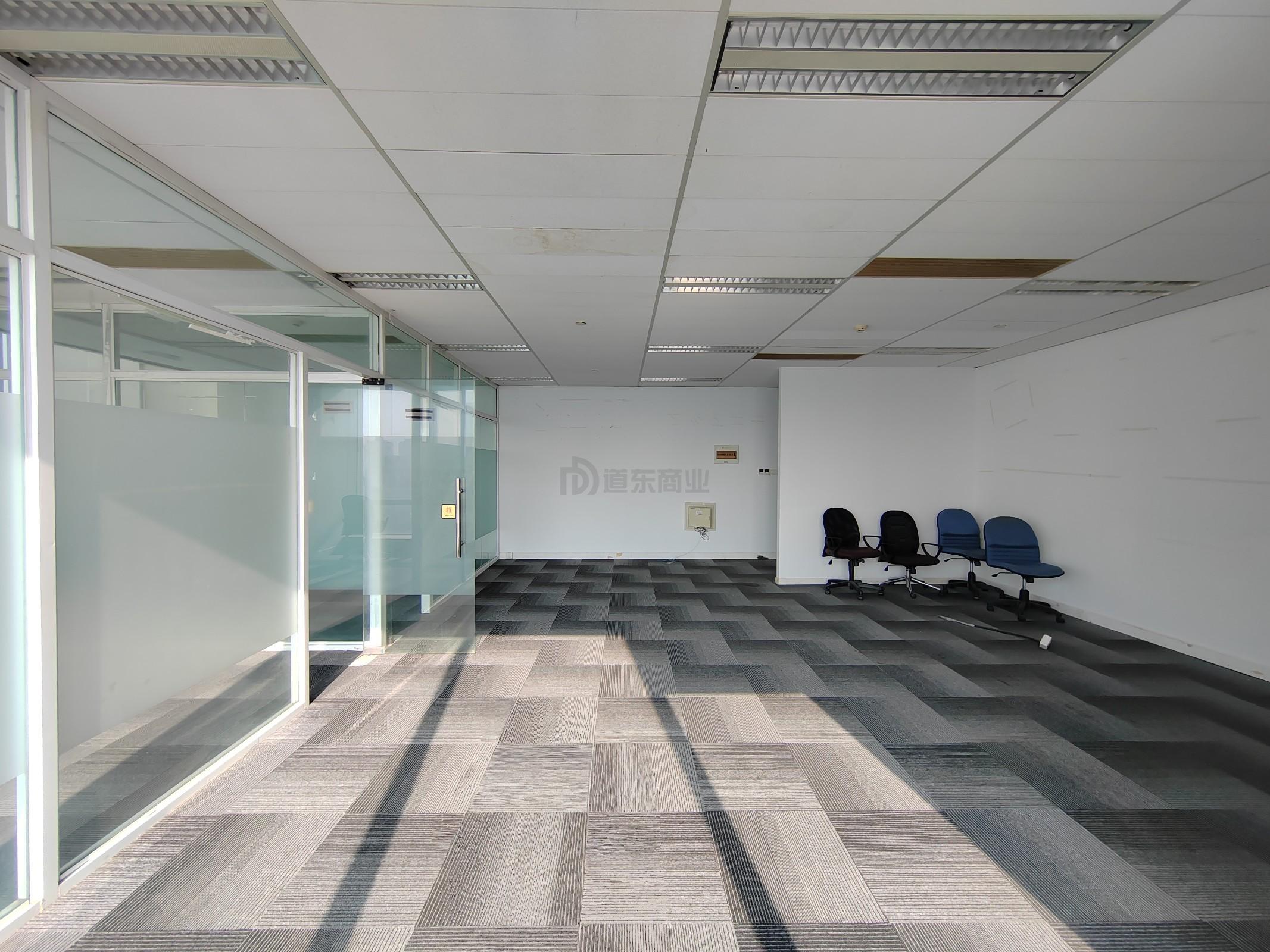 红豆国际广场面积127平