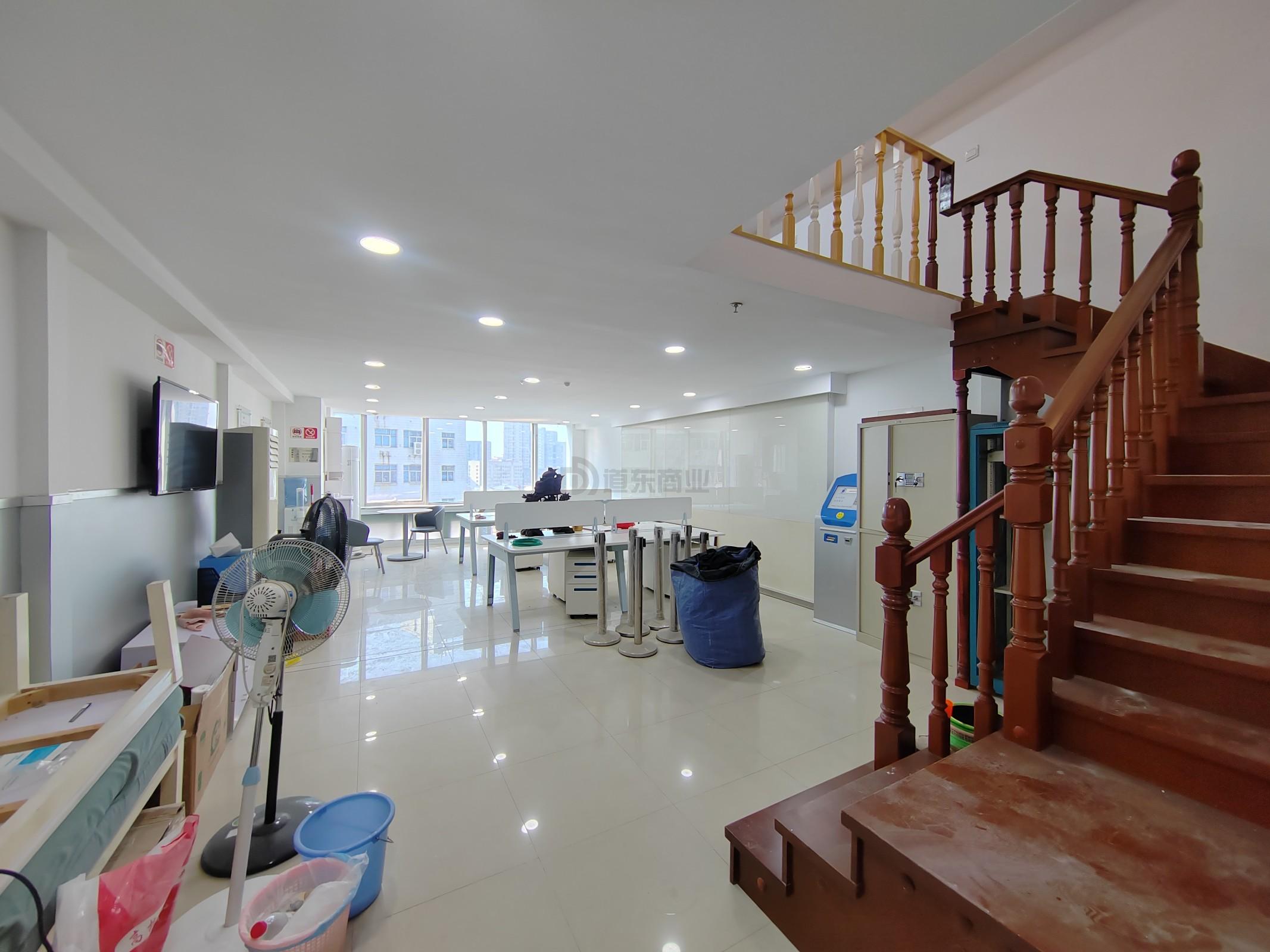 百脑汇科技大厦150平米办公室出租