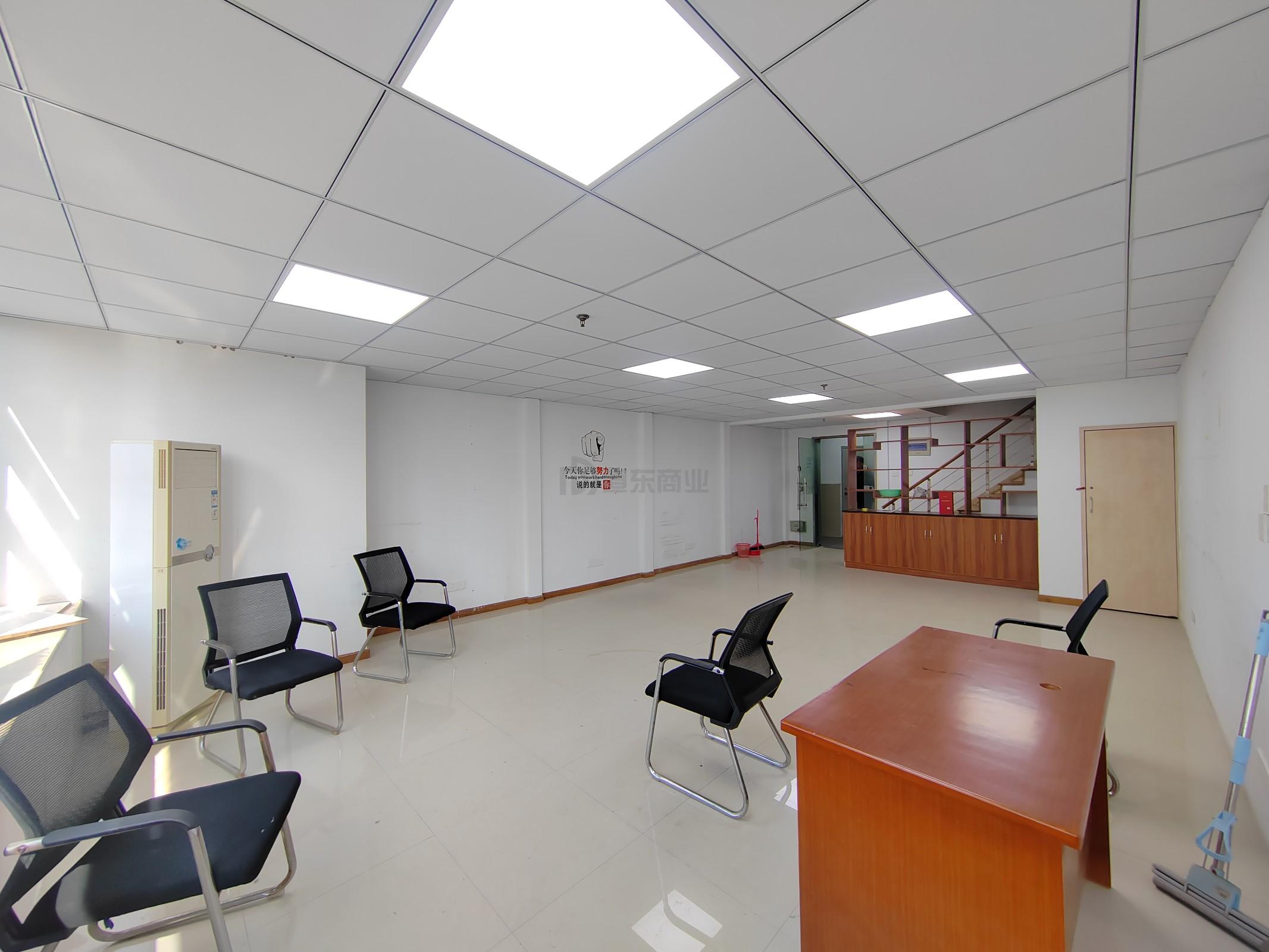 百脑汇科技大厦面积150平