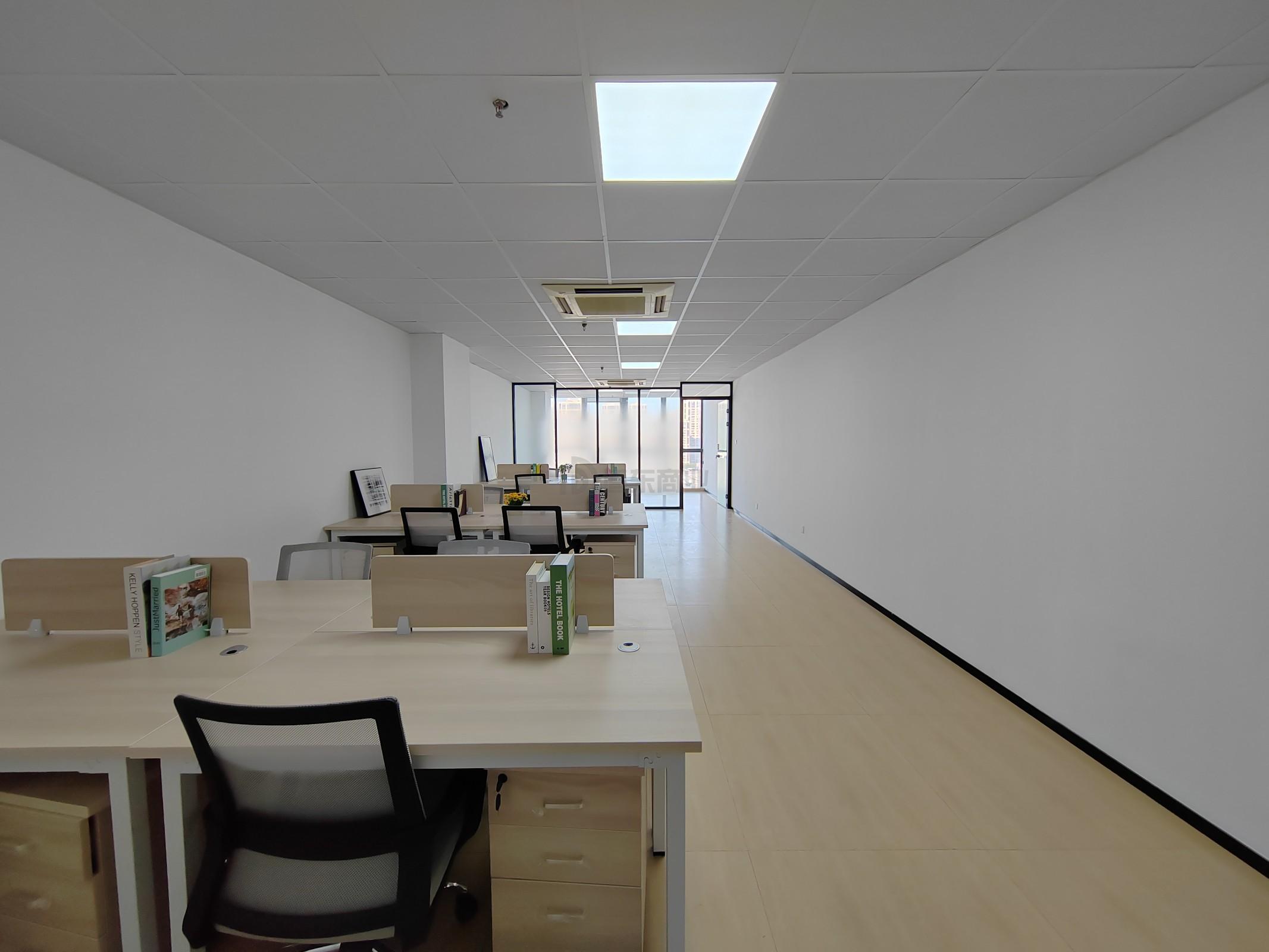 锋尚文创中心面积74平