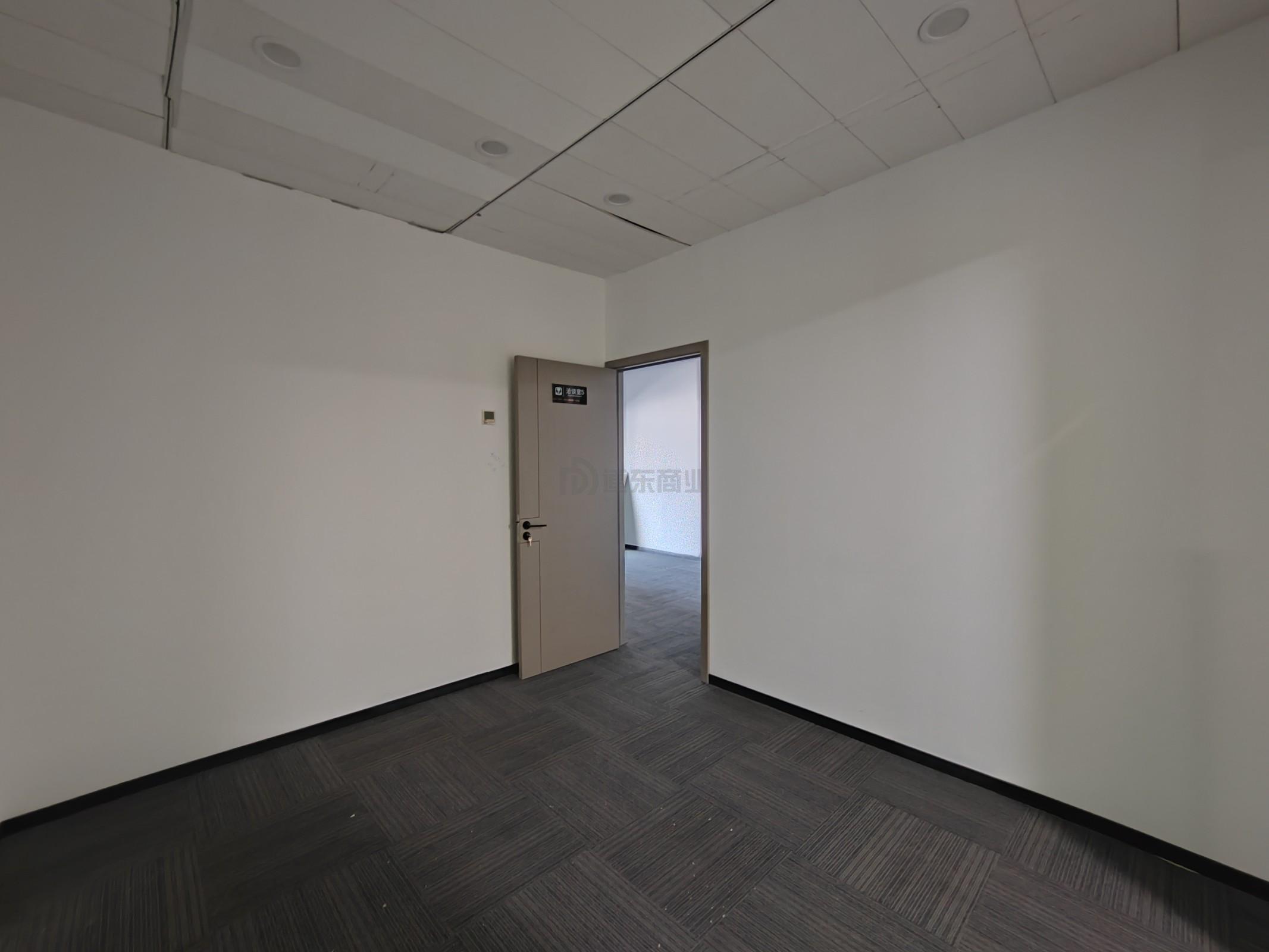 红豆国际广场面积100平