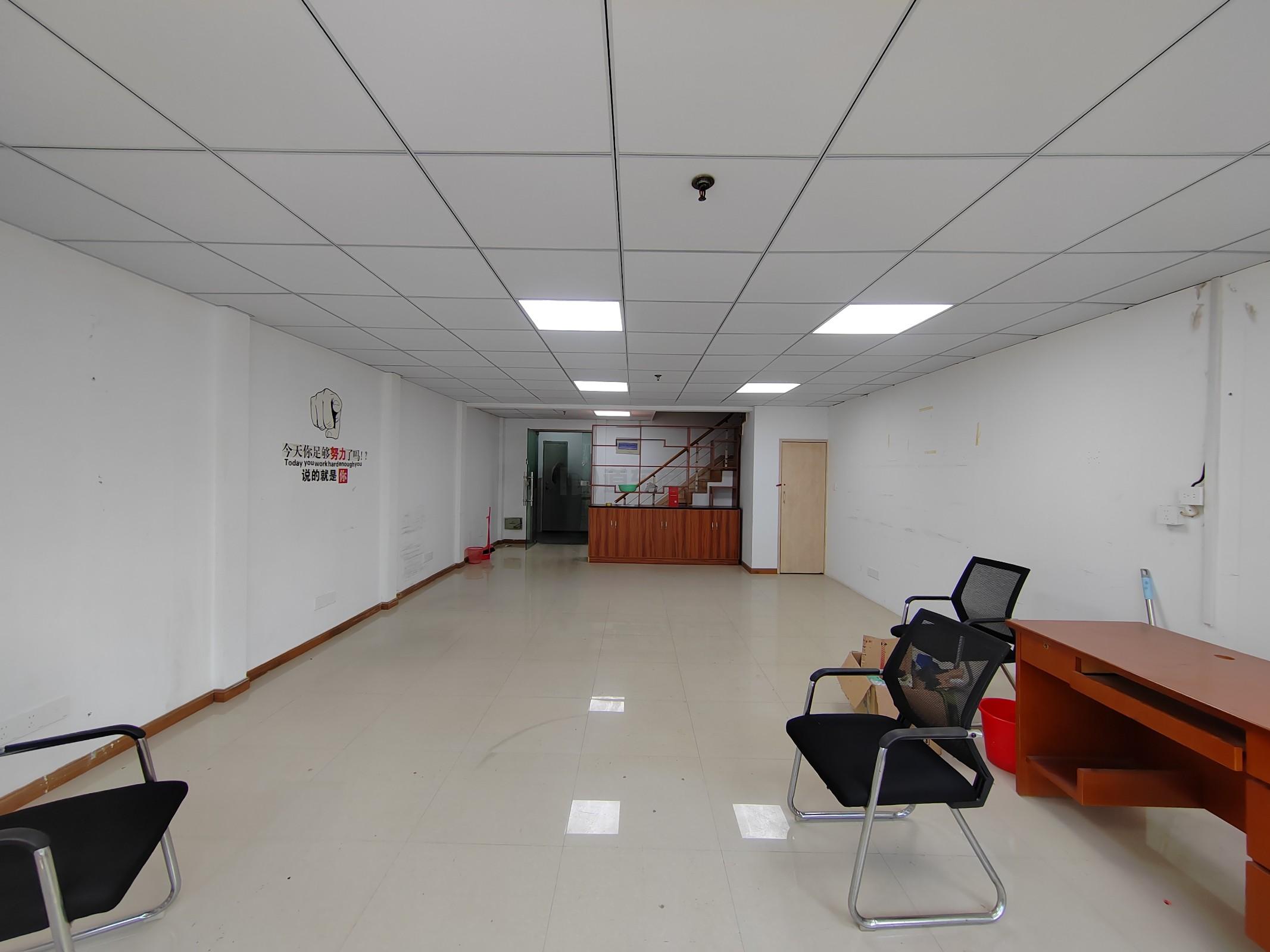 百脑汇科技大厦面积150平