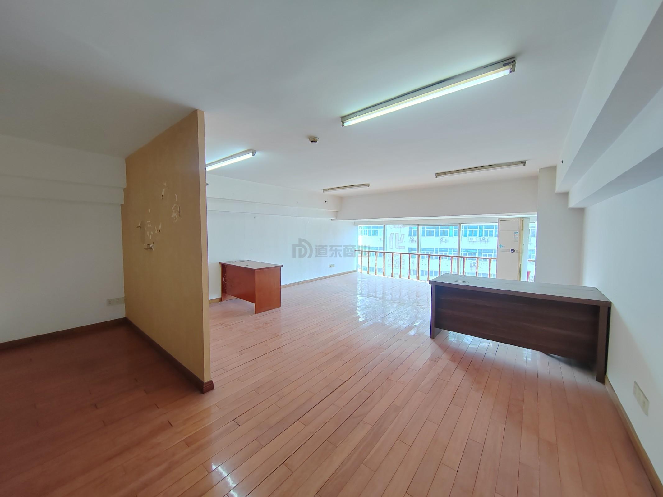 百脑汇科技大厦面积150平