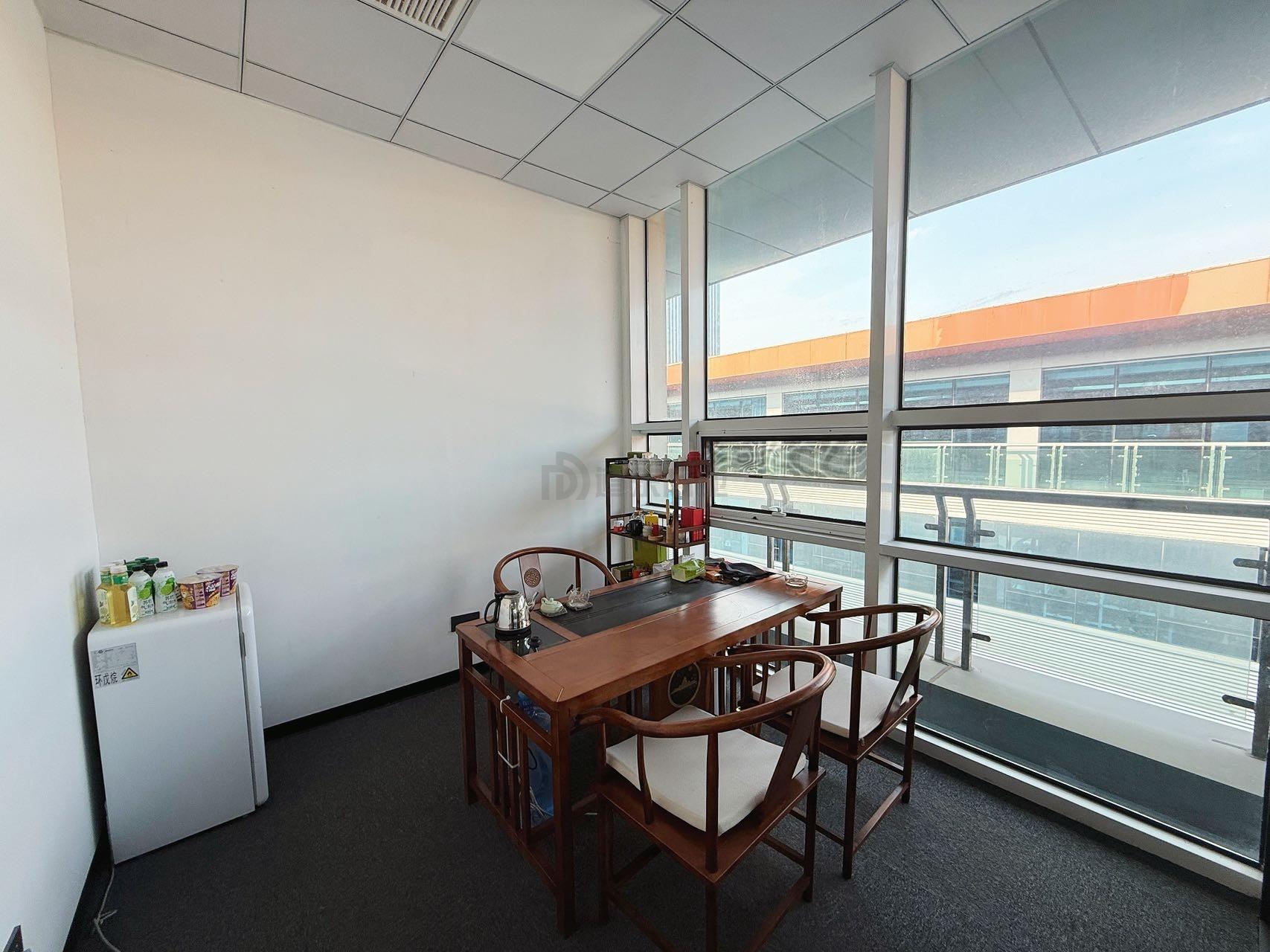 江大科技园面积220平