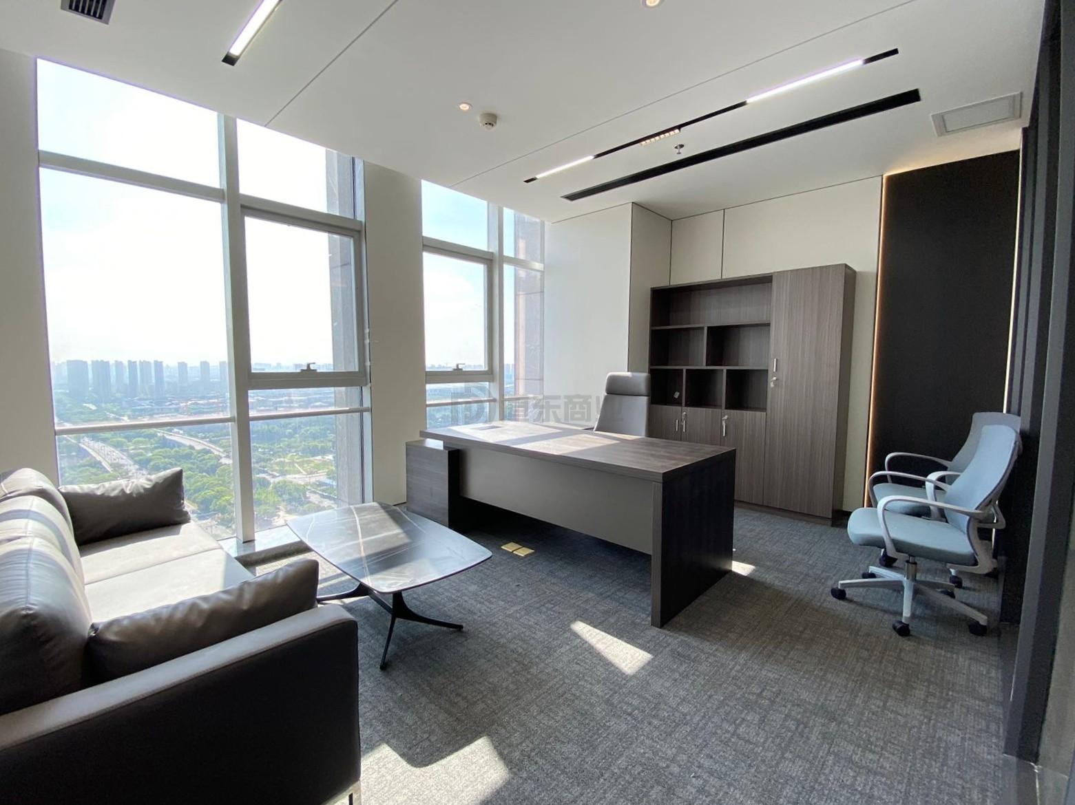 嘉业财富中心面积326平