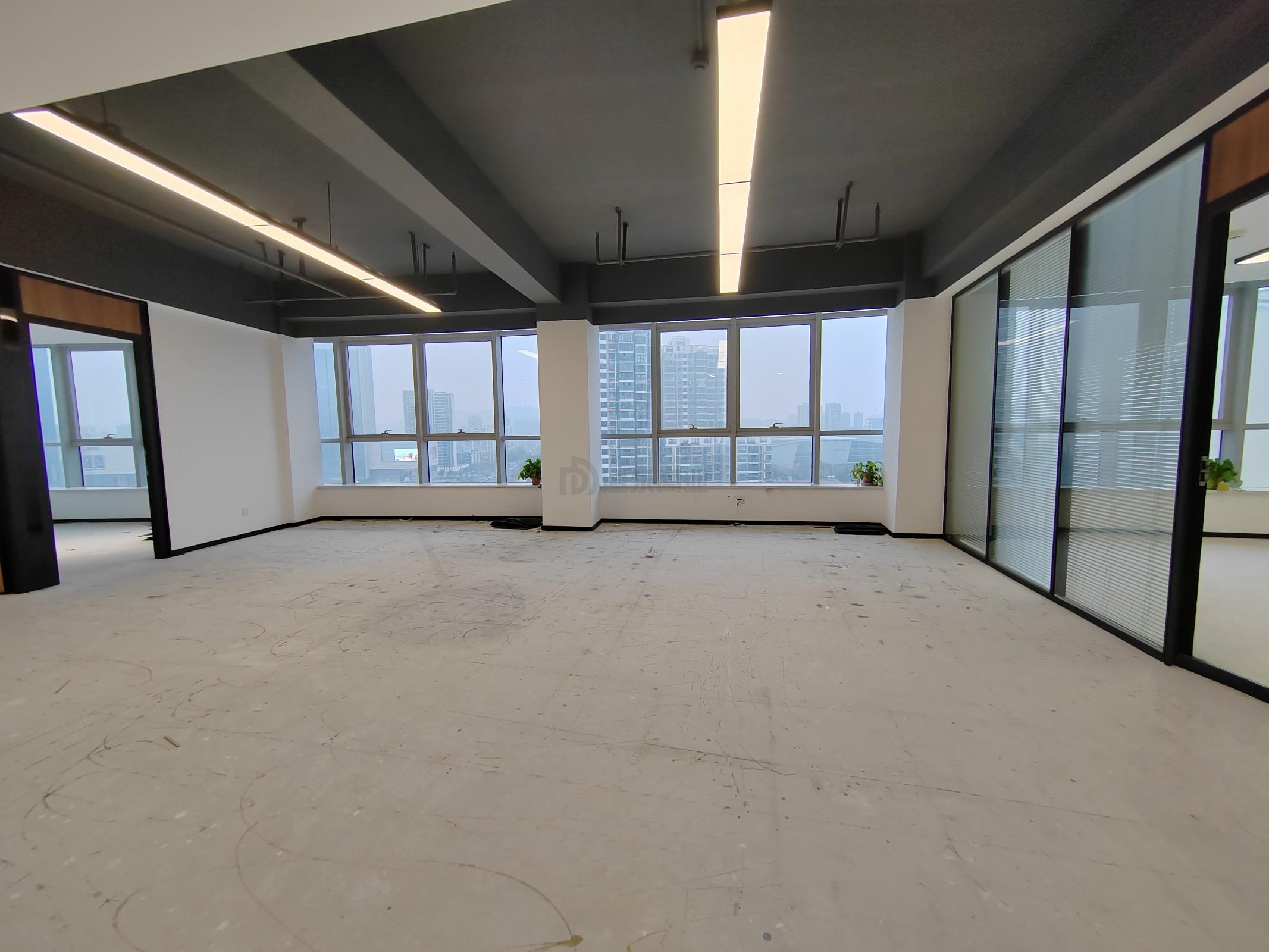 潜心数科大厦面积183平