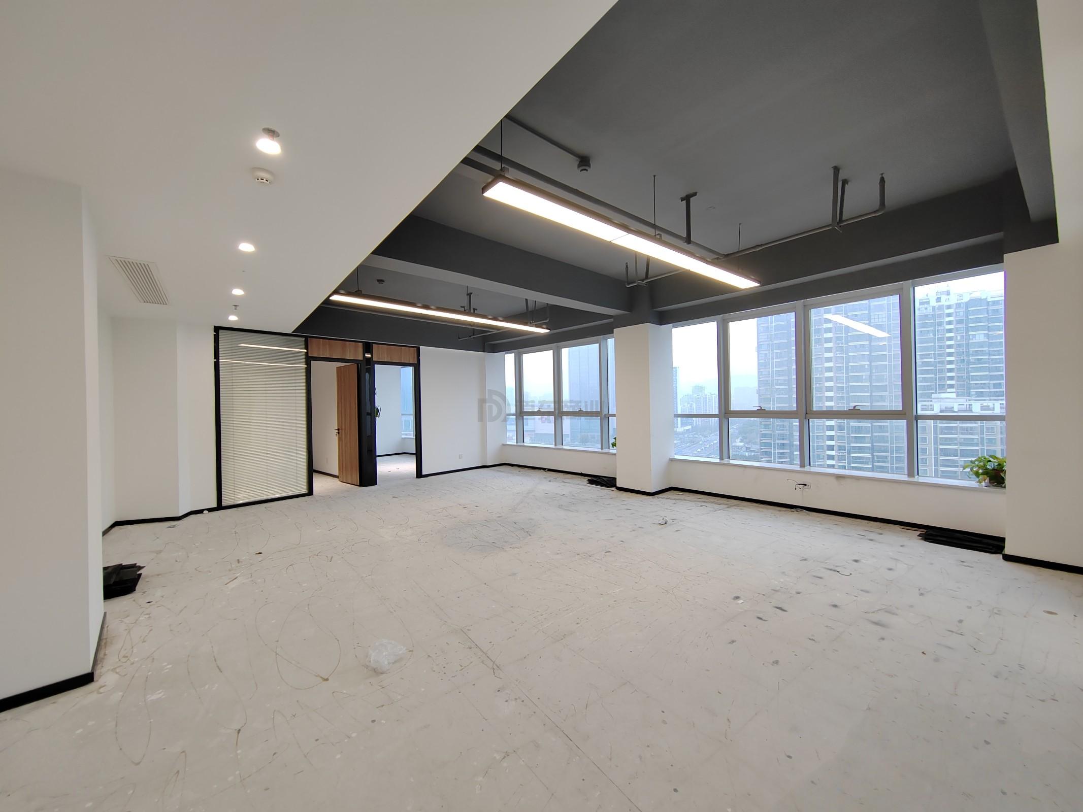 潜心数科大厦面积183平