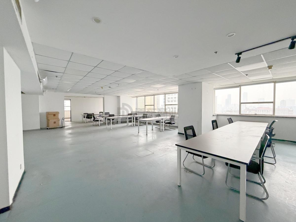 华光大厦318平米办公室出租