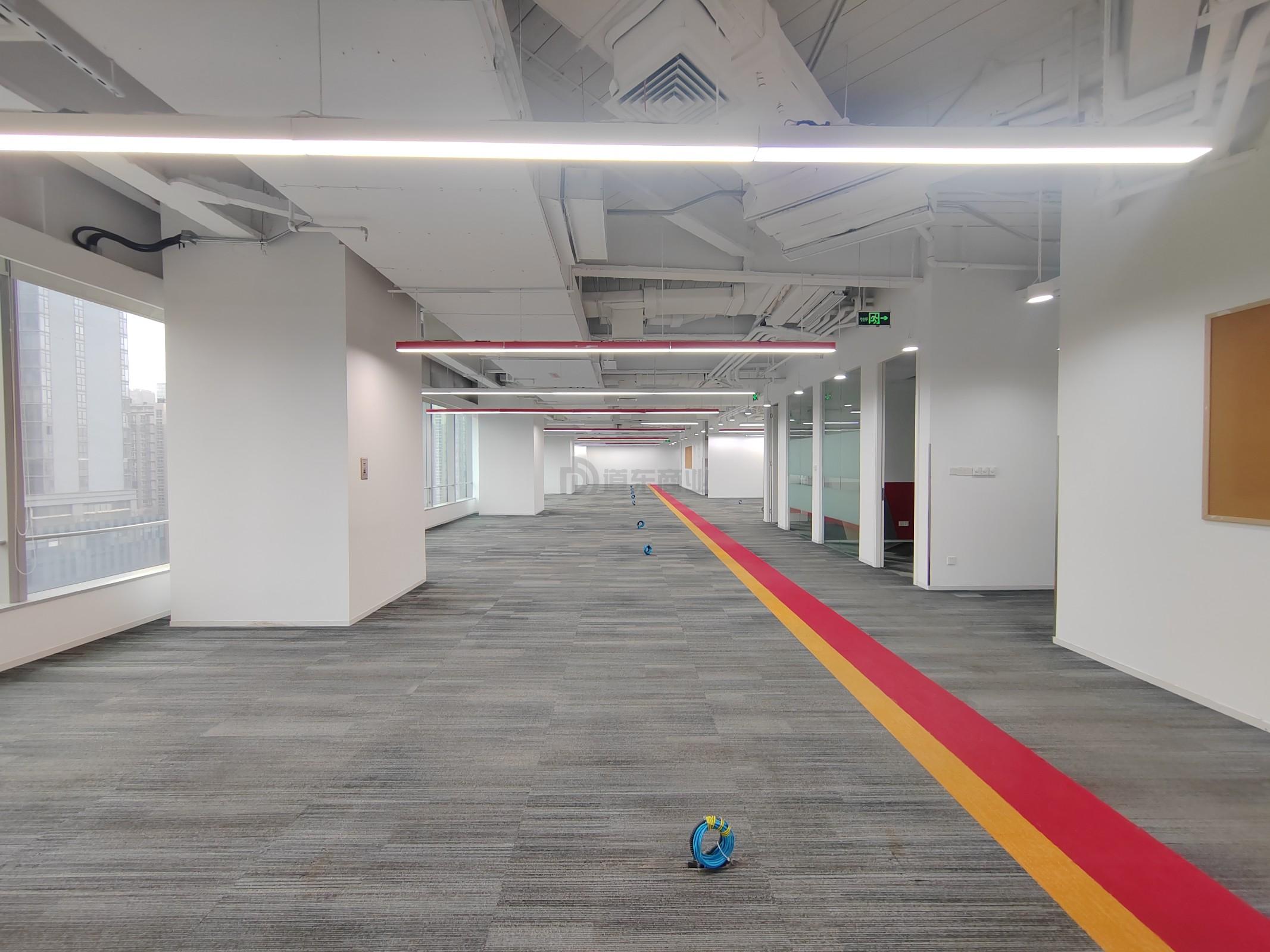 国金中心面积1610平