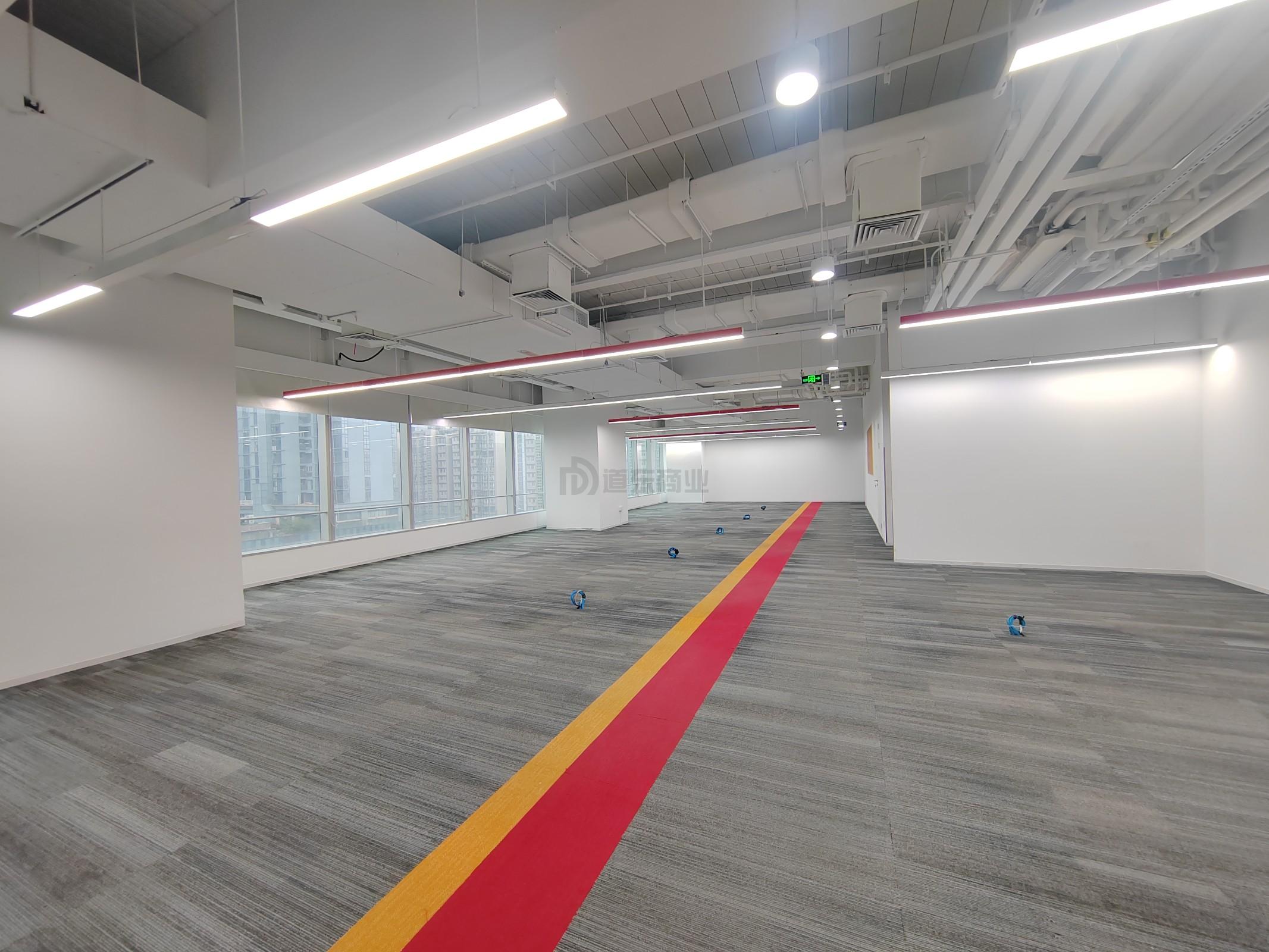 国金中心面积1610平