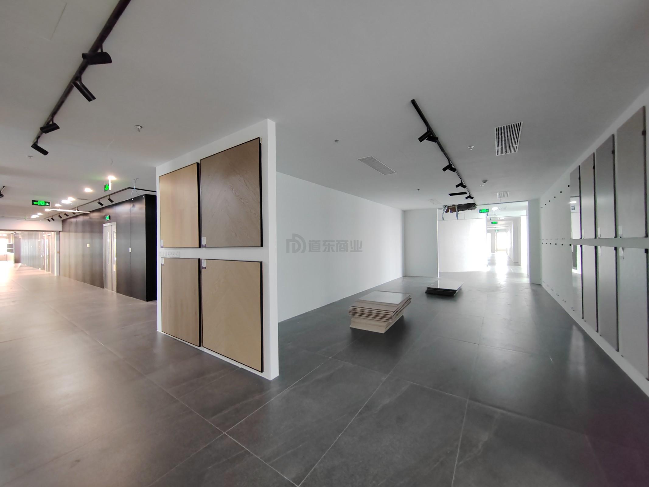 国金中心面积3000平