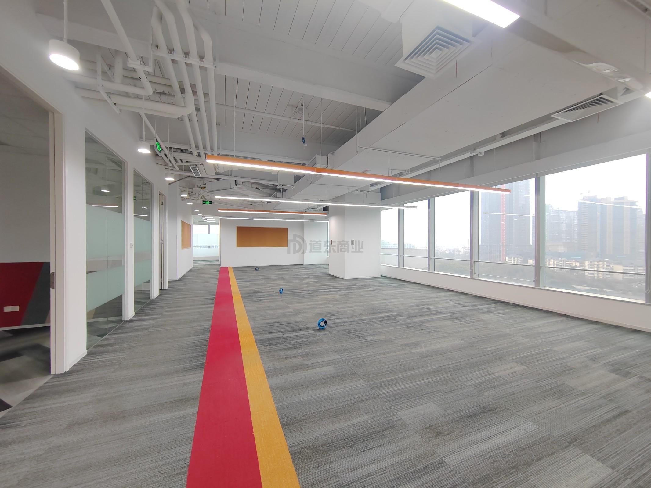 国金中心面积1610平