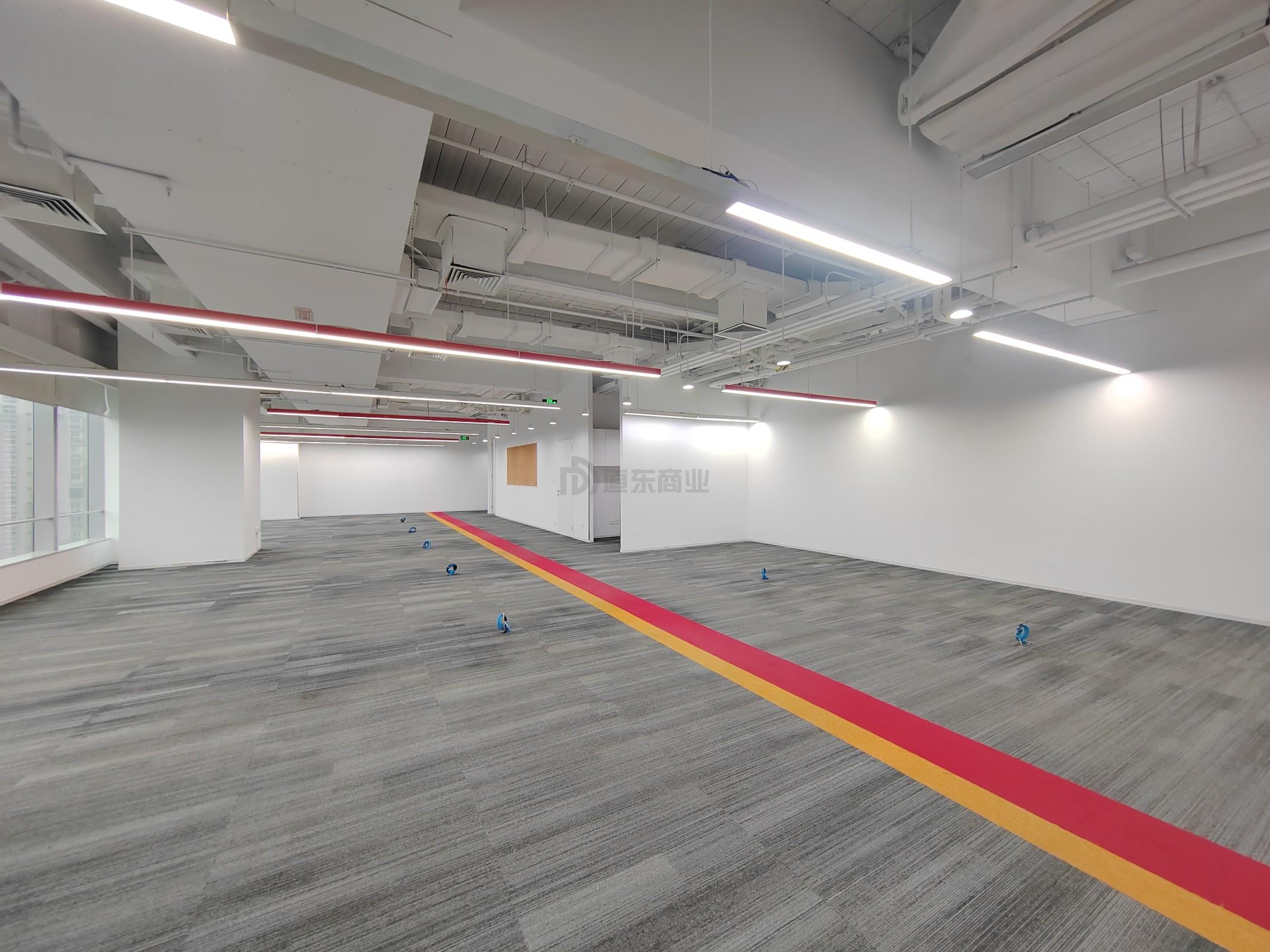 国金中心面积1610平