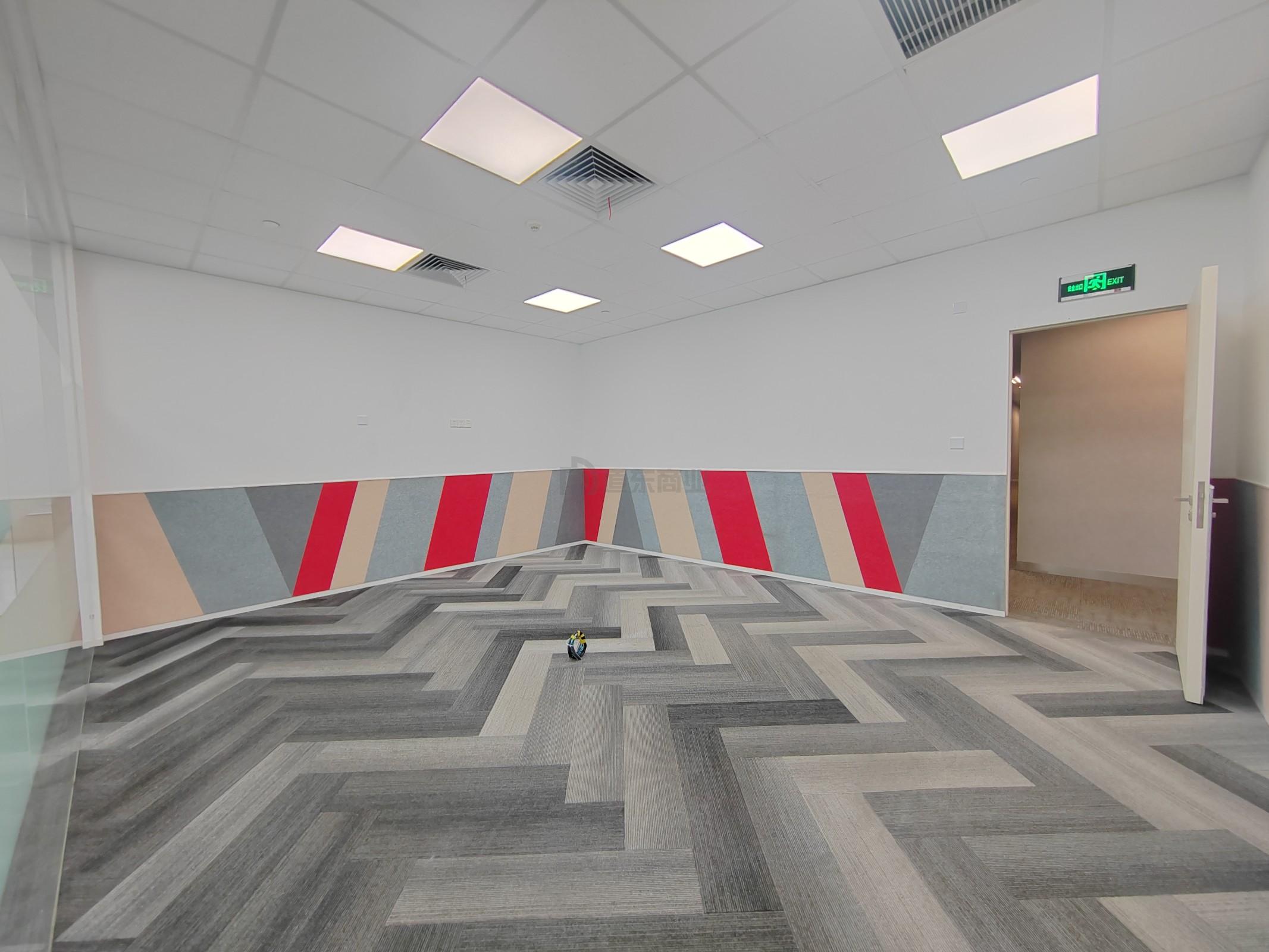 国金中心面积1610平