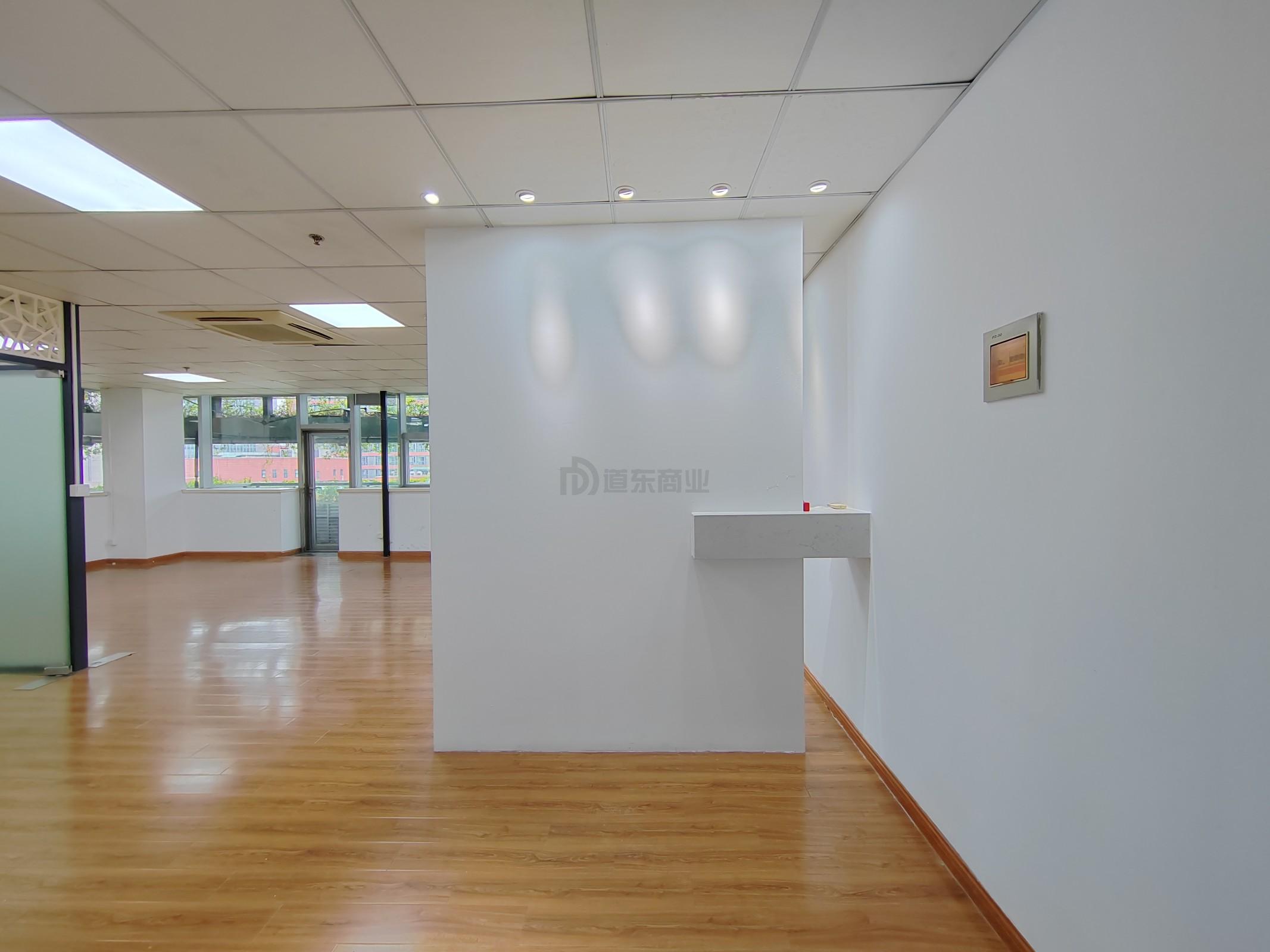 恒韵商务楼面积93平