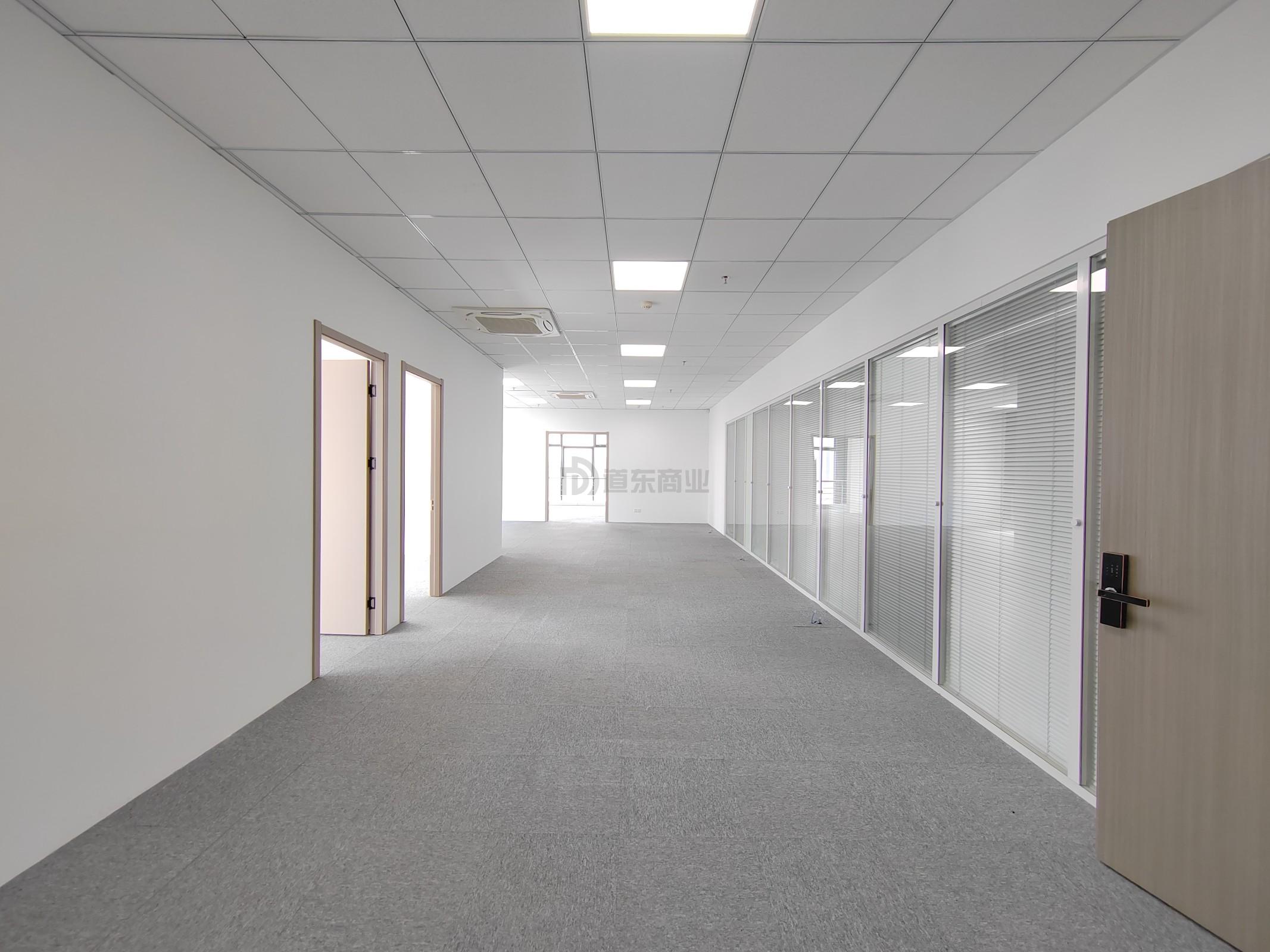 清华创业大厦面积216平