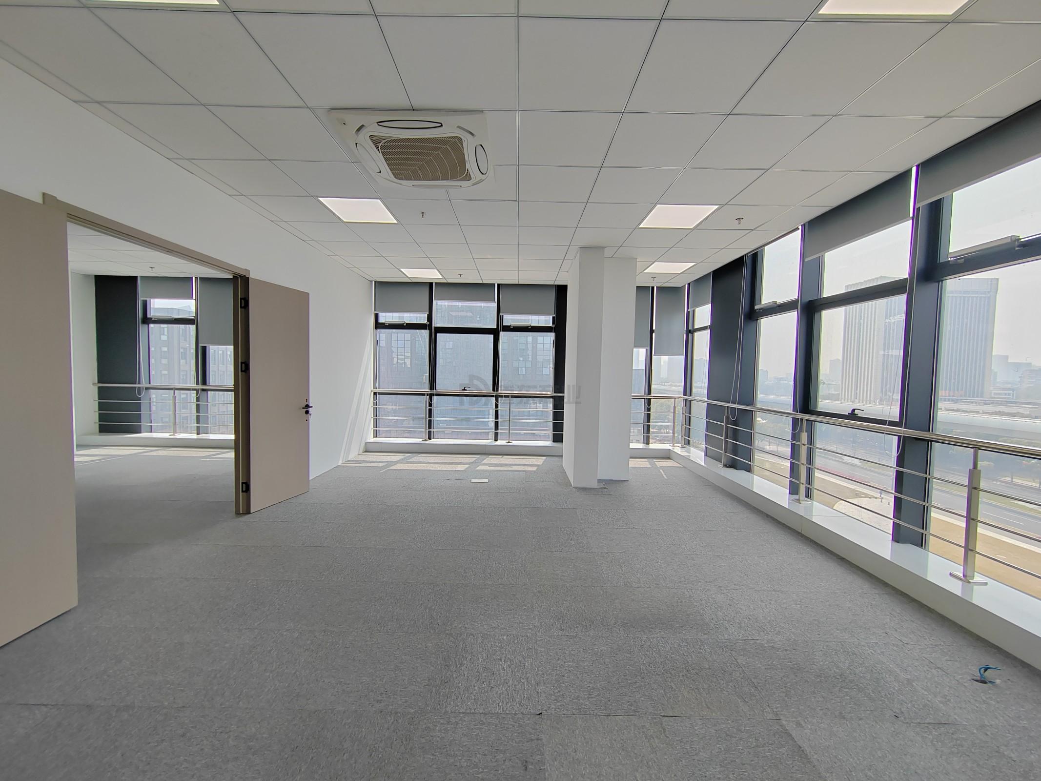 清华创业大厦216平米办公室出租