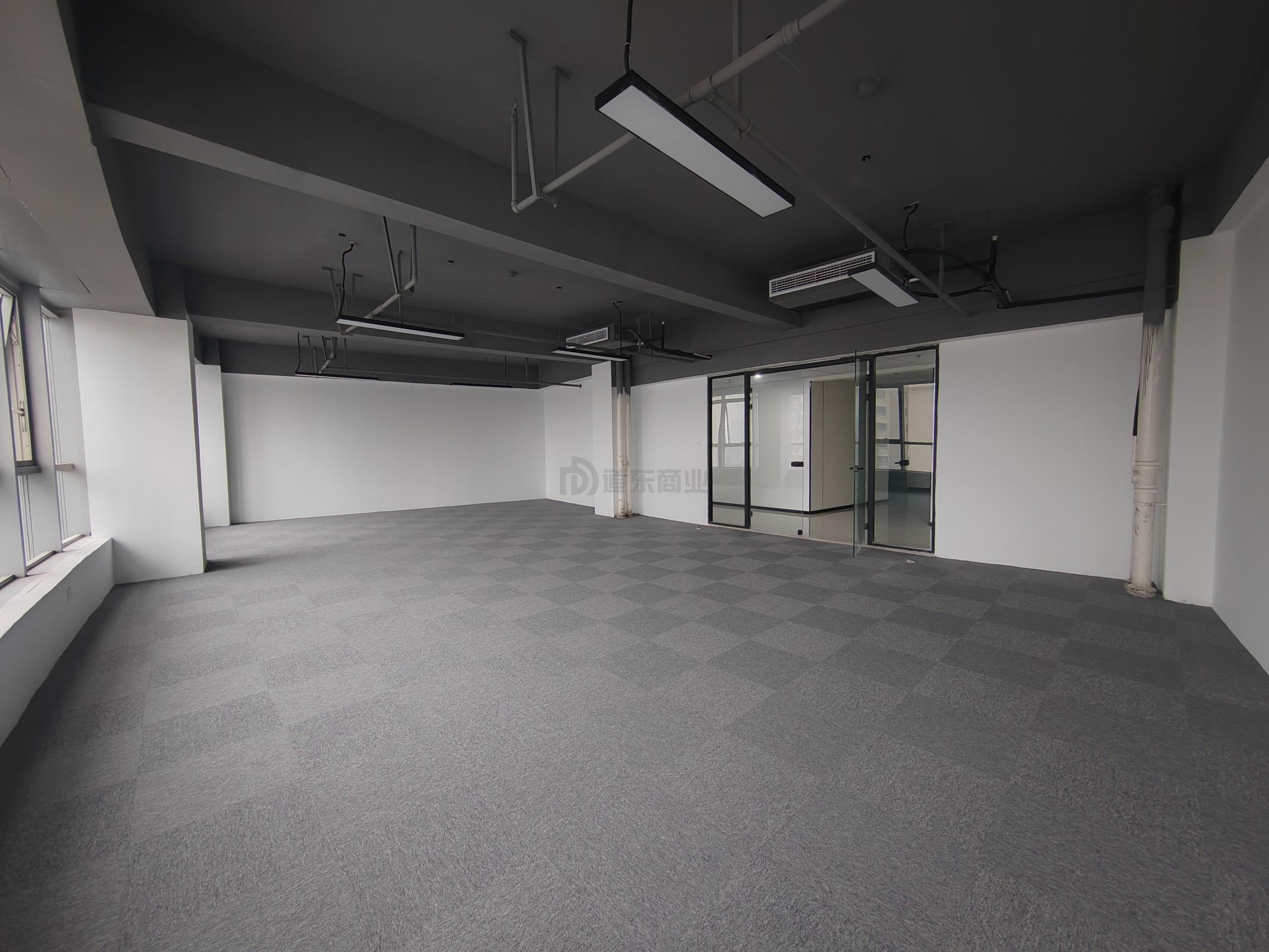 潜心数科大厦面积125平