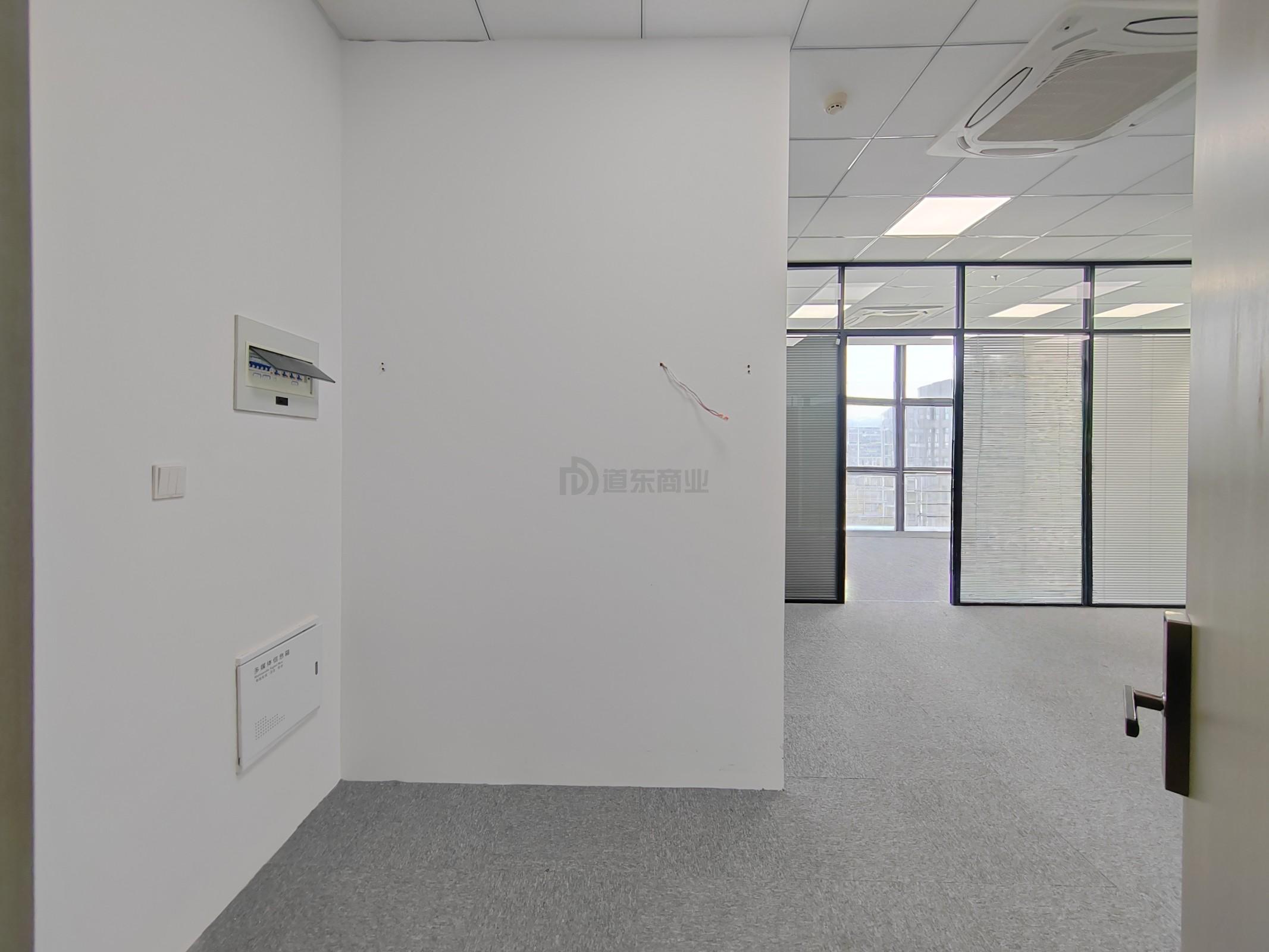 清华创业大厦面积92平