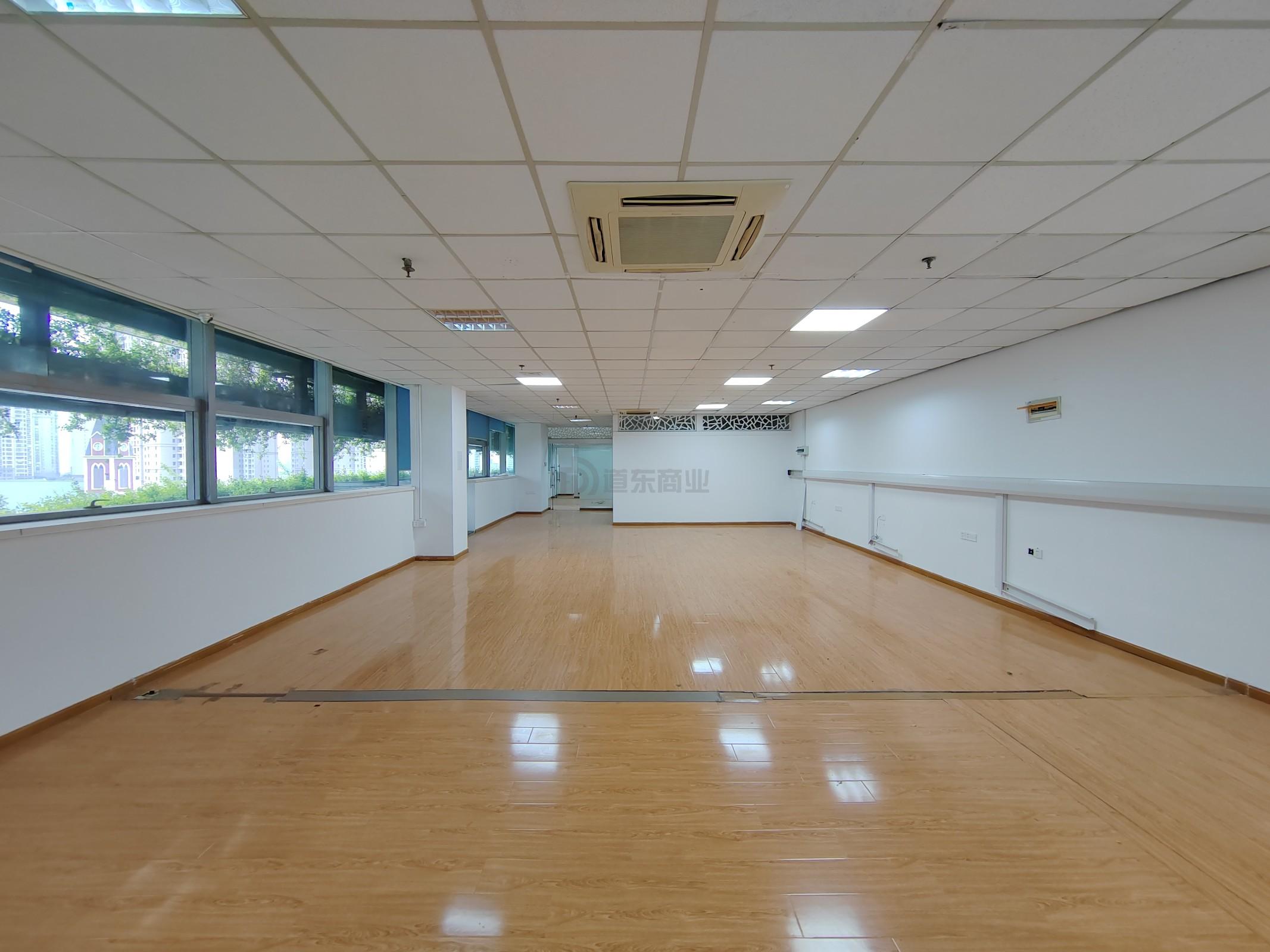 恒韵商务楼面积250平