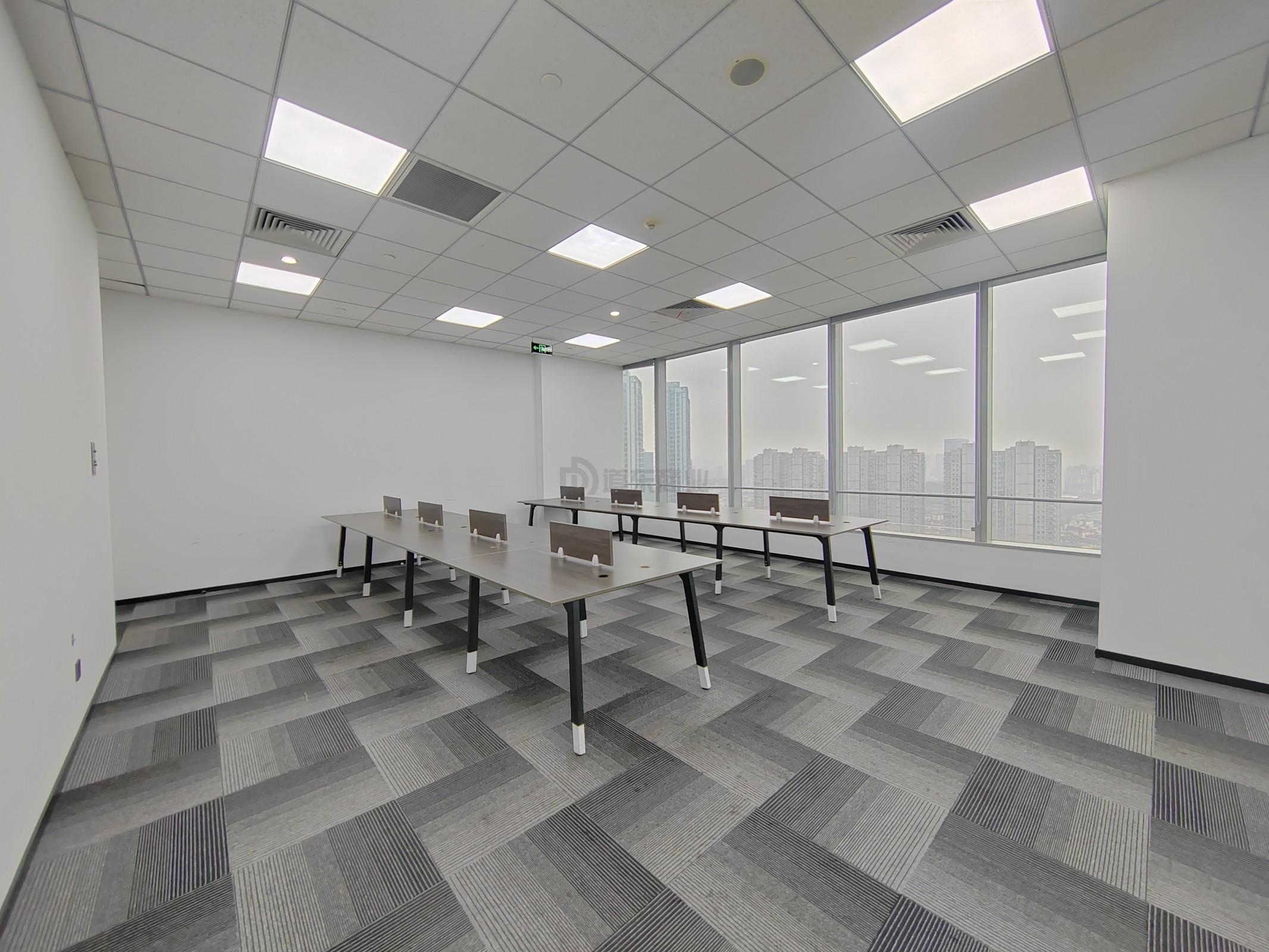 国金中心面积317平