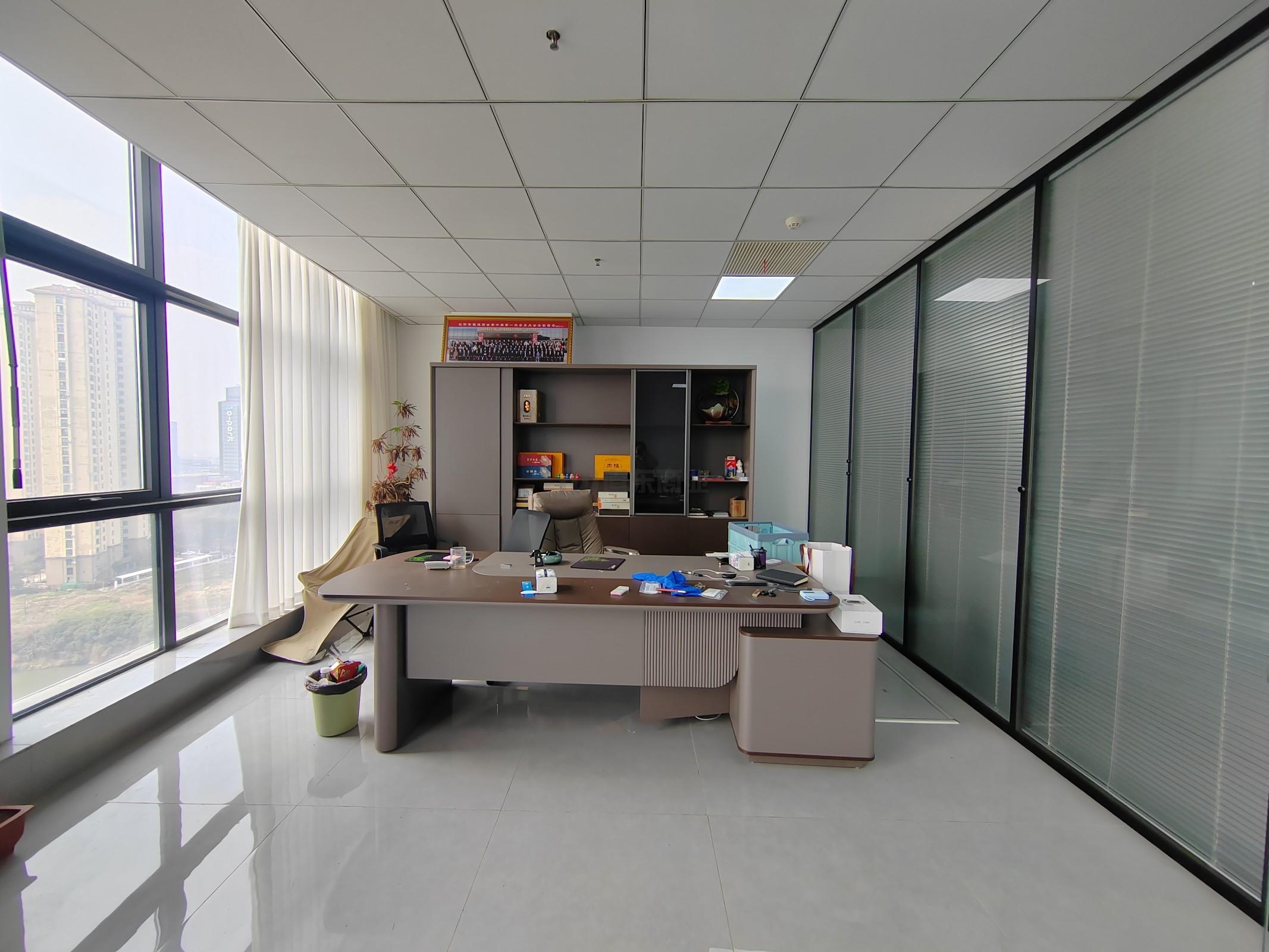 国坤华科大厦(华科智能制造产业园)面积118平