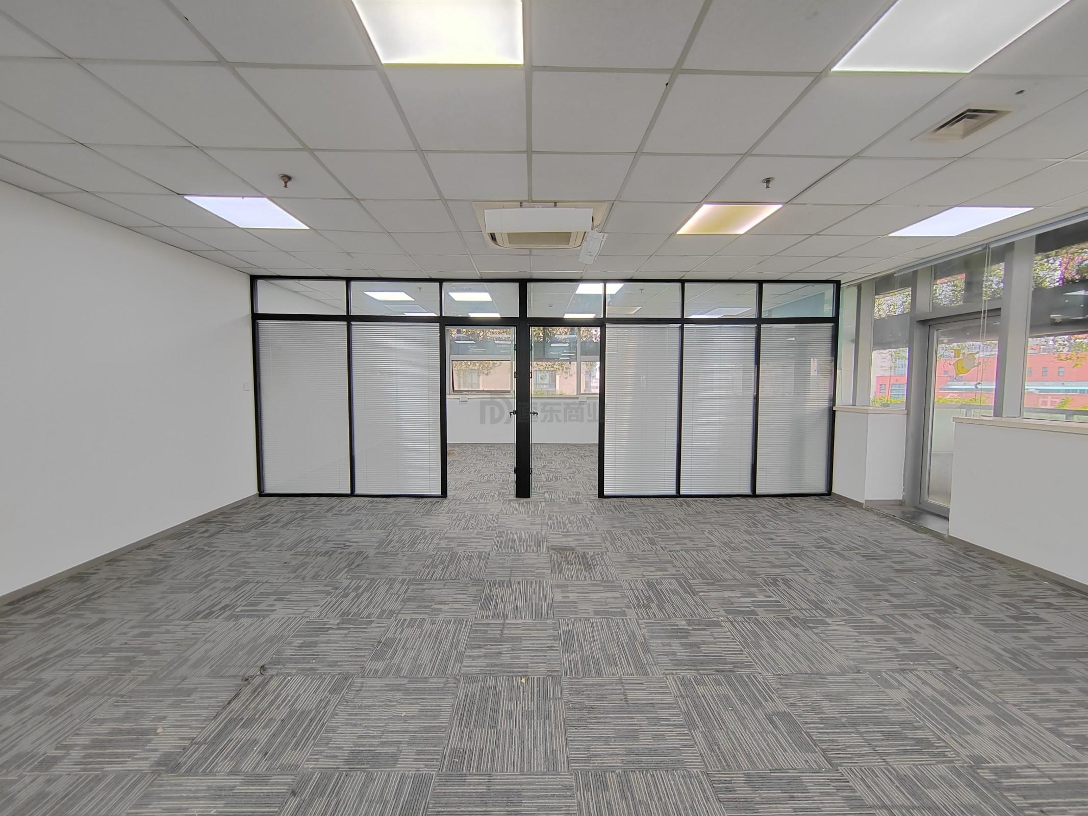 恒韵商务楼面积179平