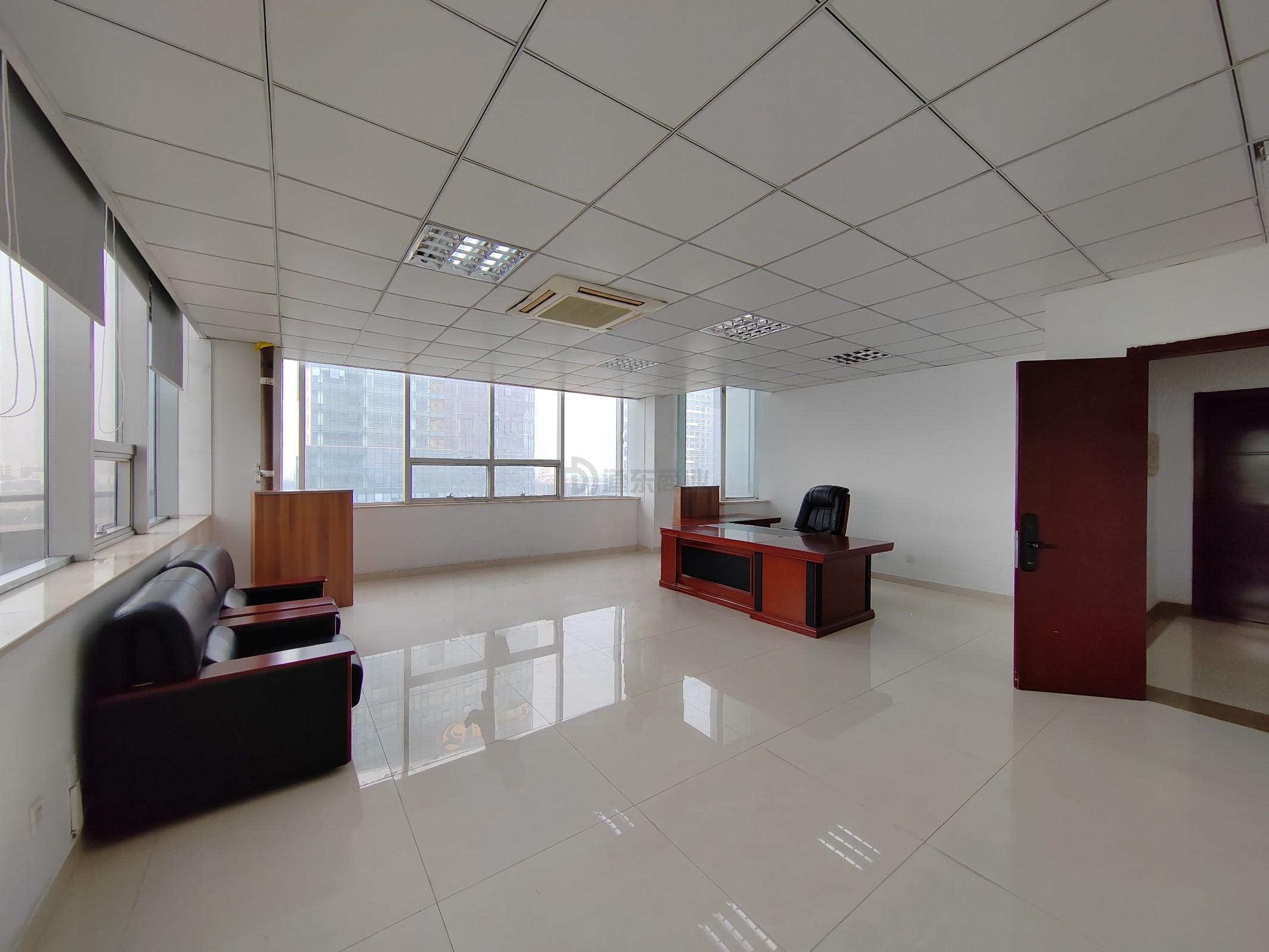 清华创新大厦面积67平