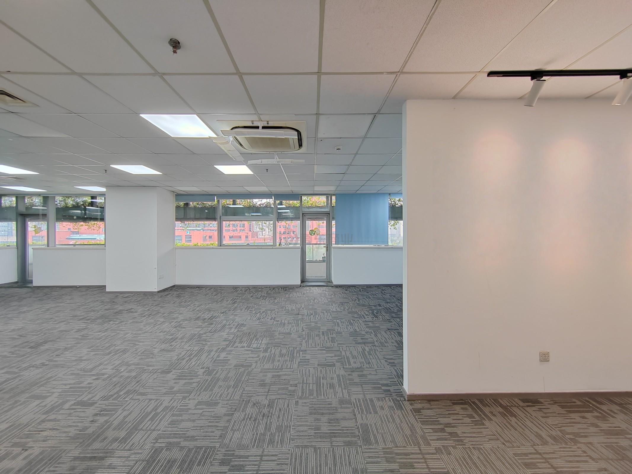 恒韵商务楼面积179平