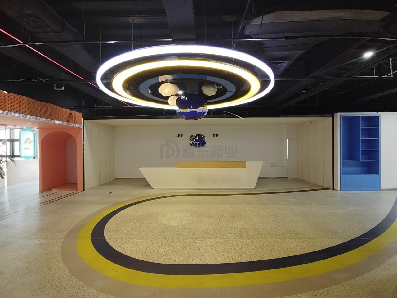 茂业世金中心899平米办公室出租