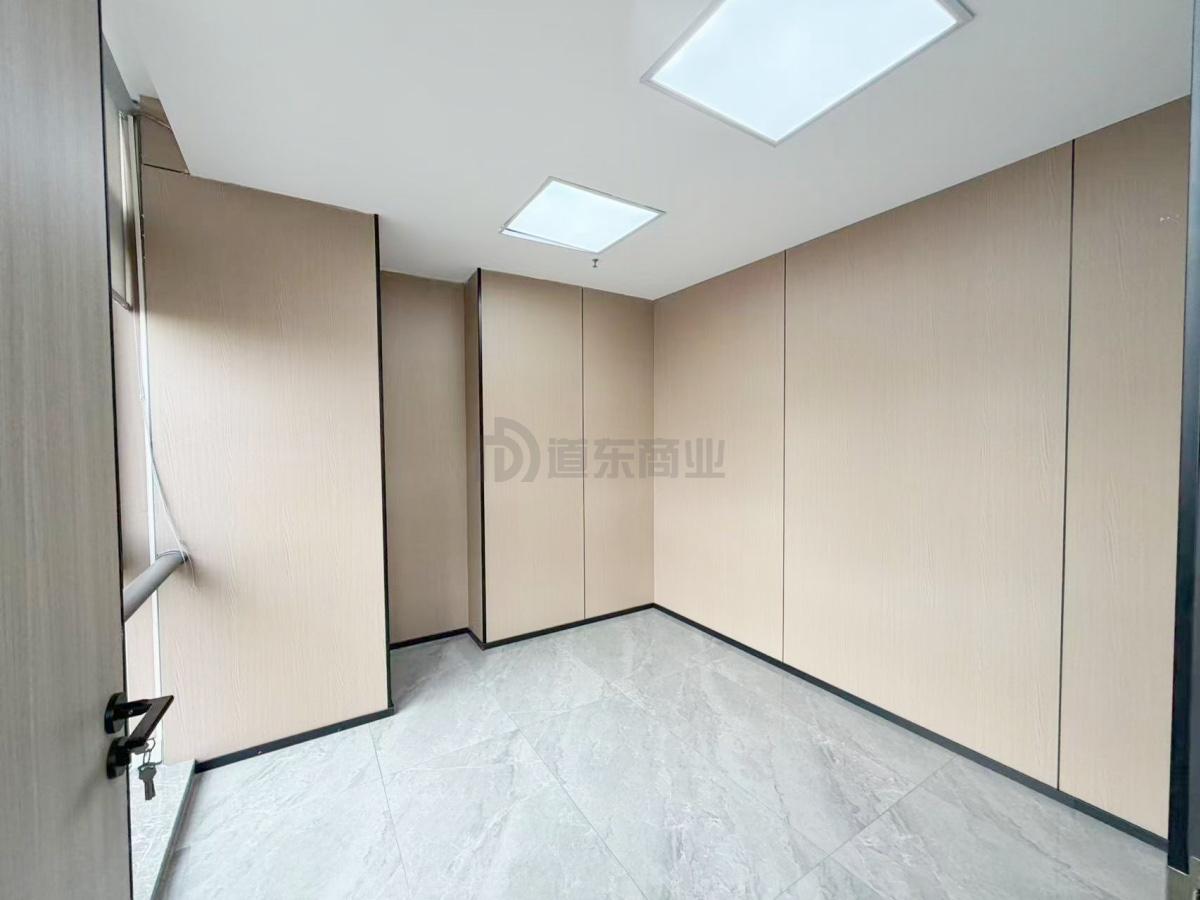 圆融发展中心面积270平