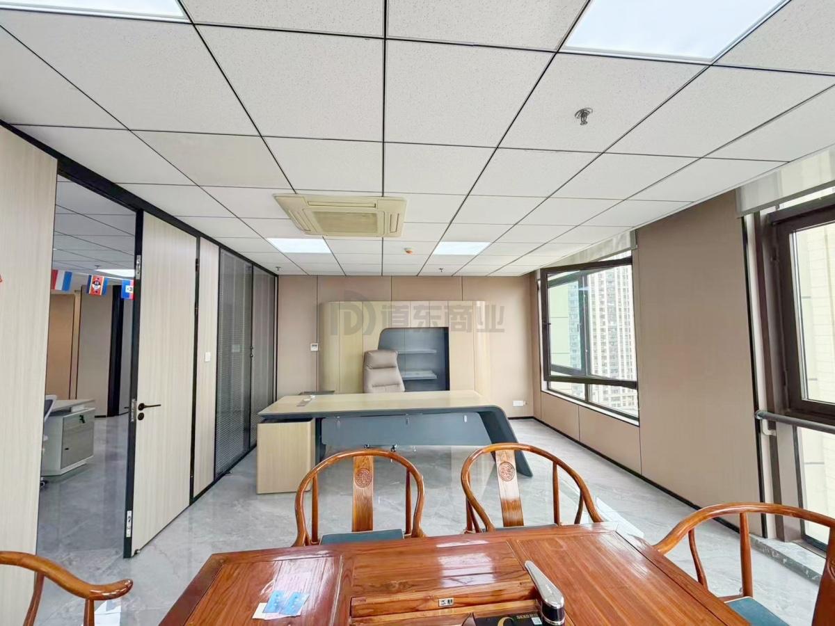 圆融发展中心270平米办公室出租