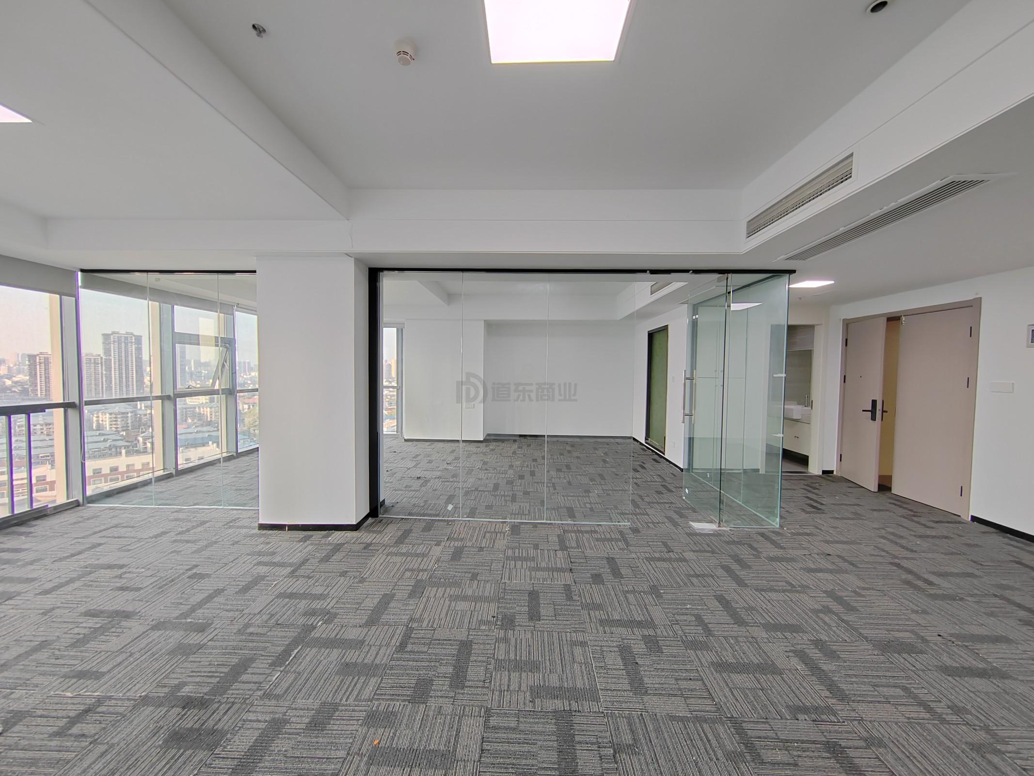 恒威大厦面积111平