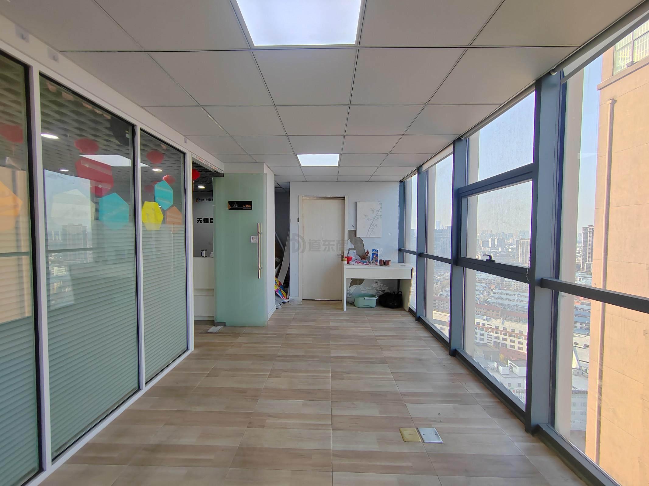 恒威大厦面积231平