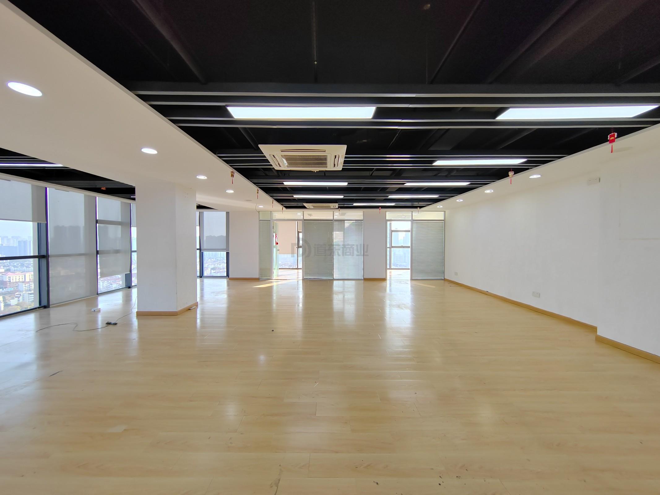 恒威大厦面积211平