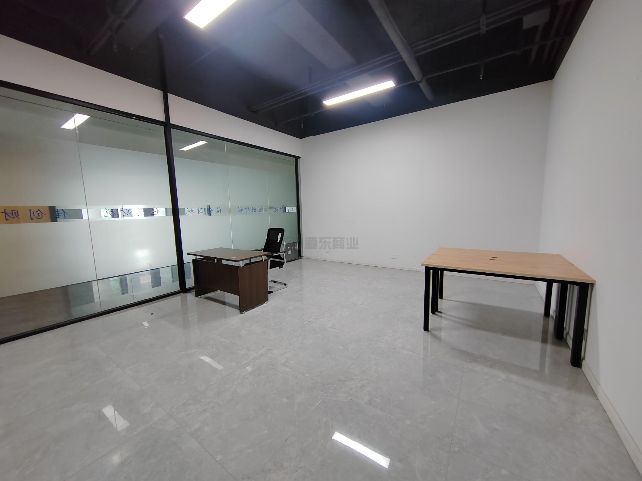 华发传感大厦43平米办公室出租