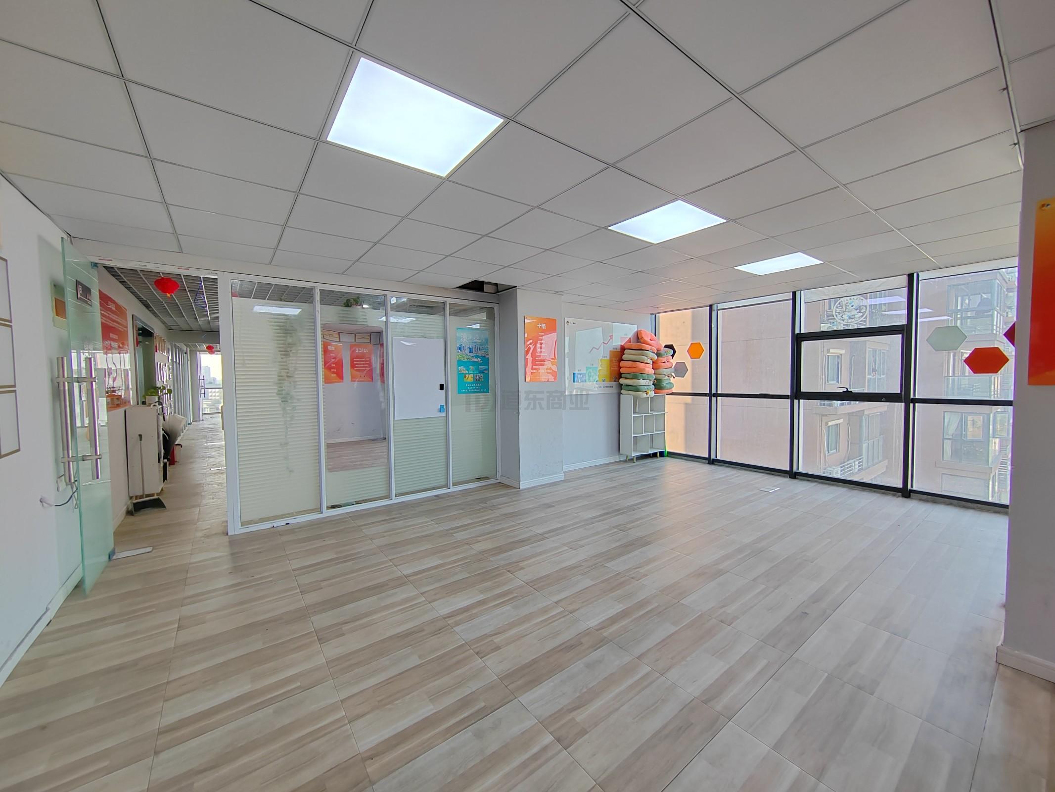 恒威大厦面积231平