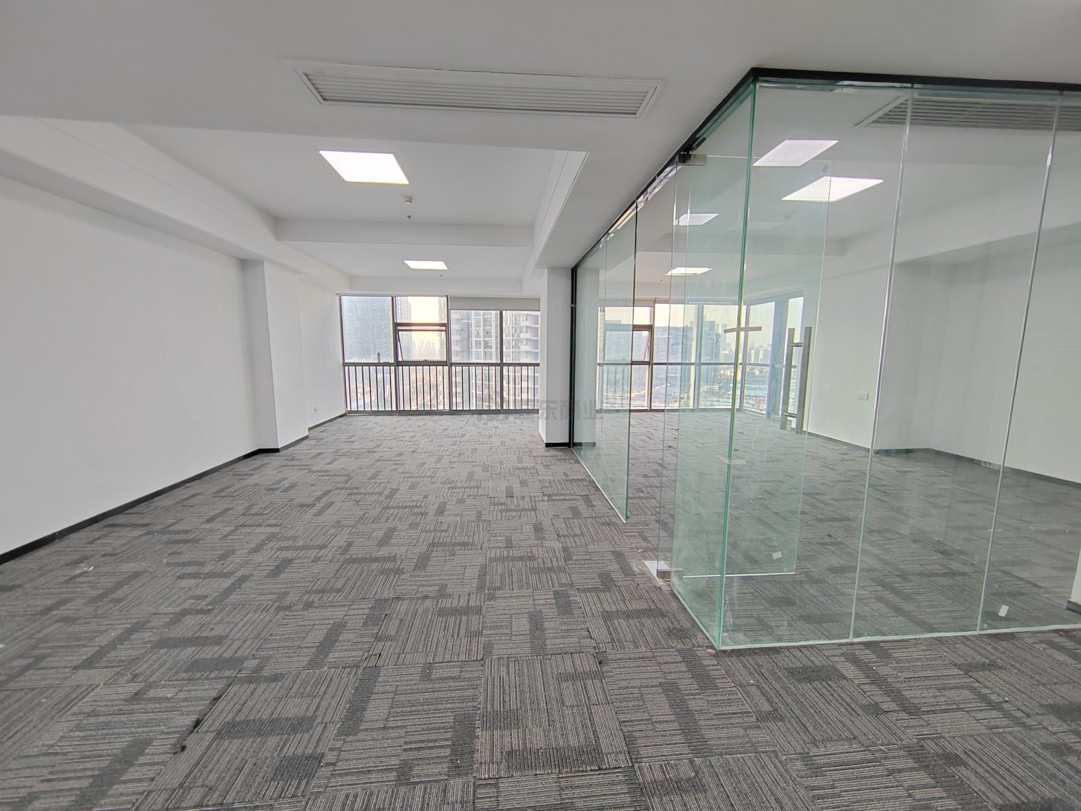 恒威大厦面积111平