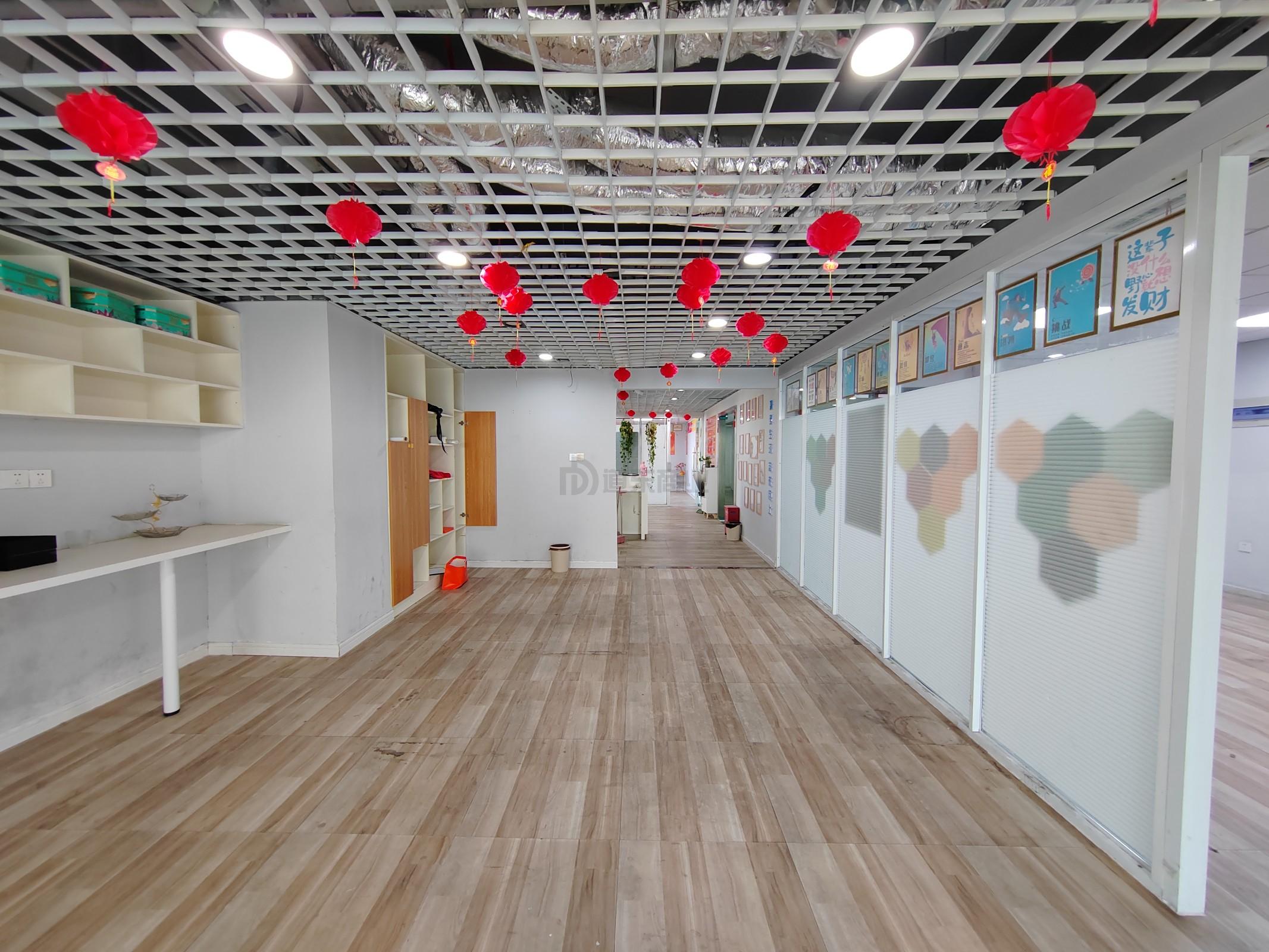 恒威大厦面积231平