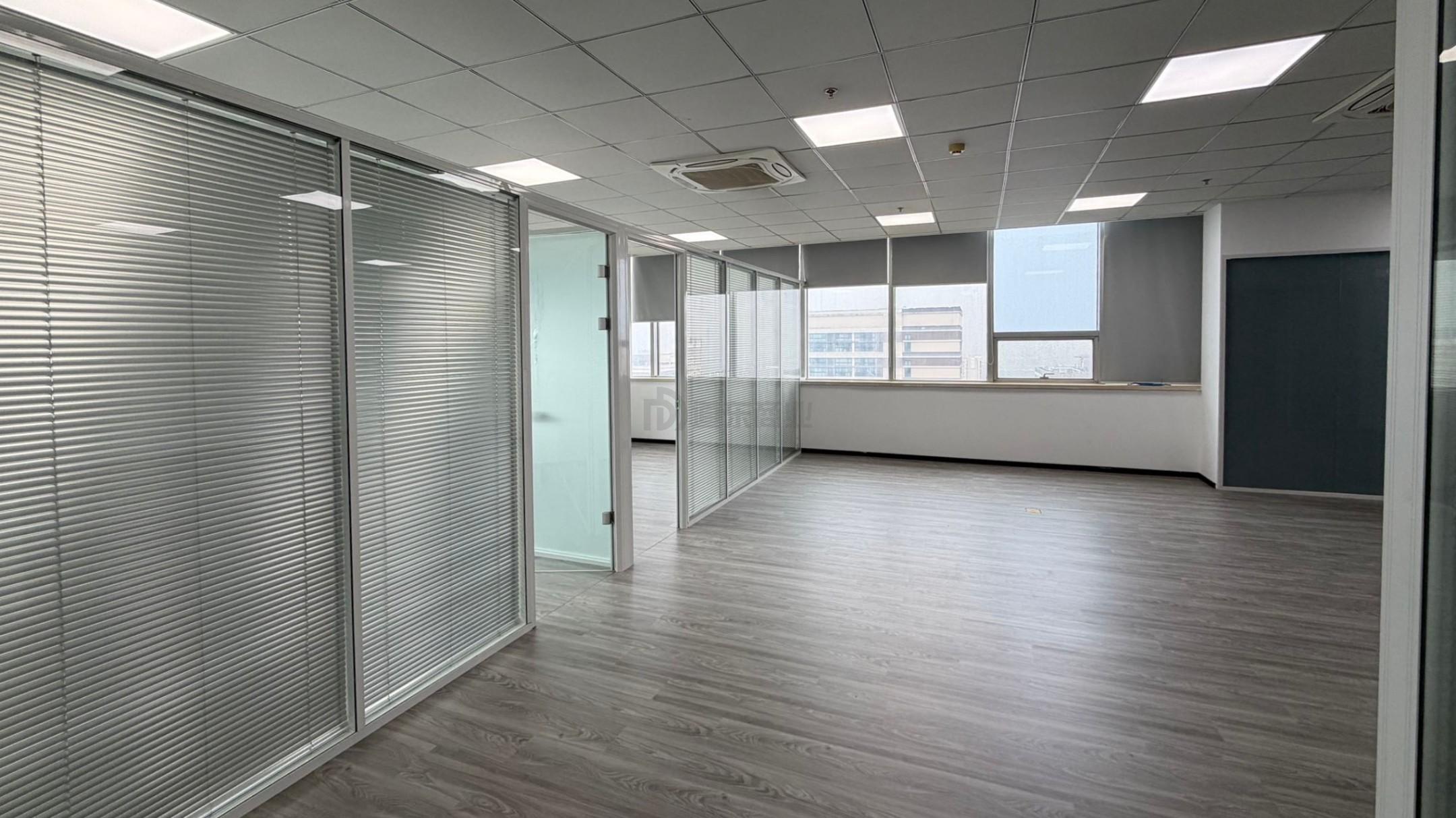 清华创新大厦面积111平