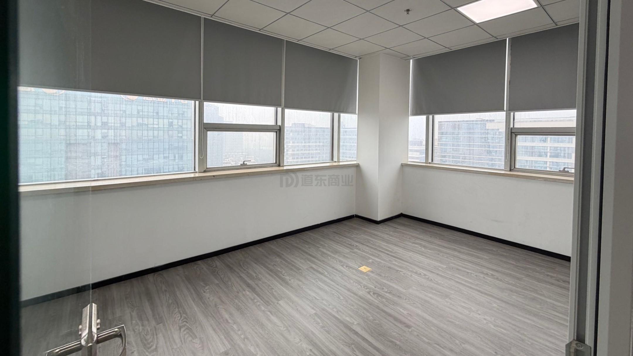 清华创新大厦面积111平