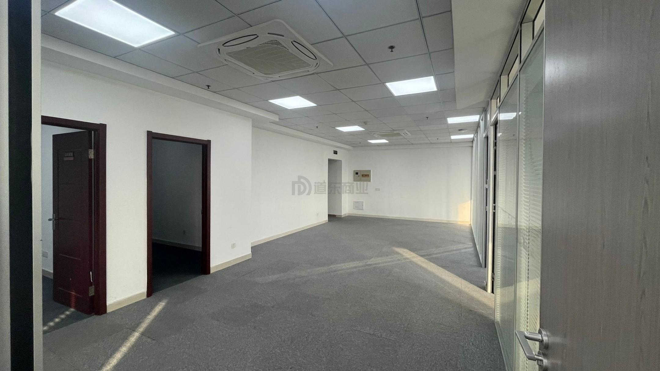 清华创新大厦面积204平