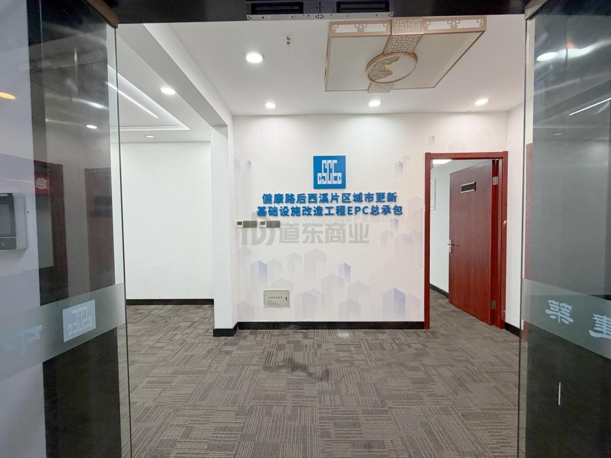 交银大厦302平米办公室出租