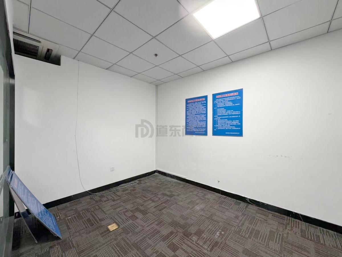 交银大厦面积302平